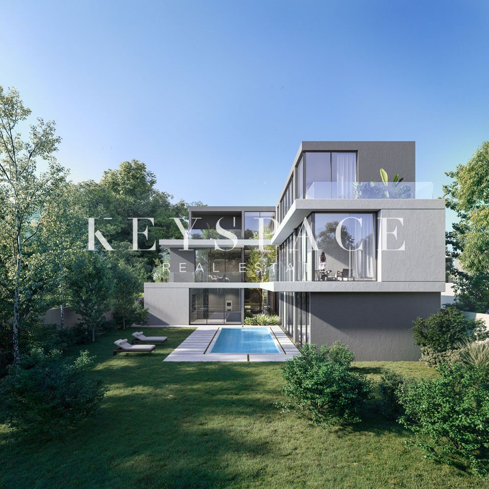Exclusive Residence Steps from Verdant Parks & Walking Paths
