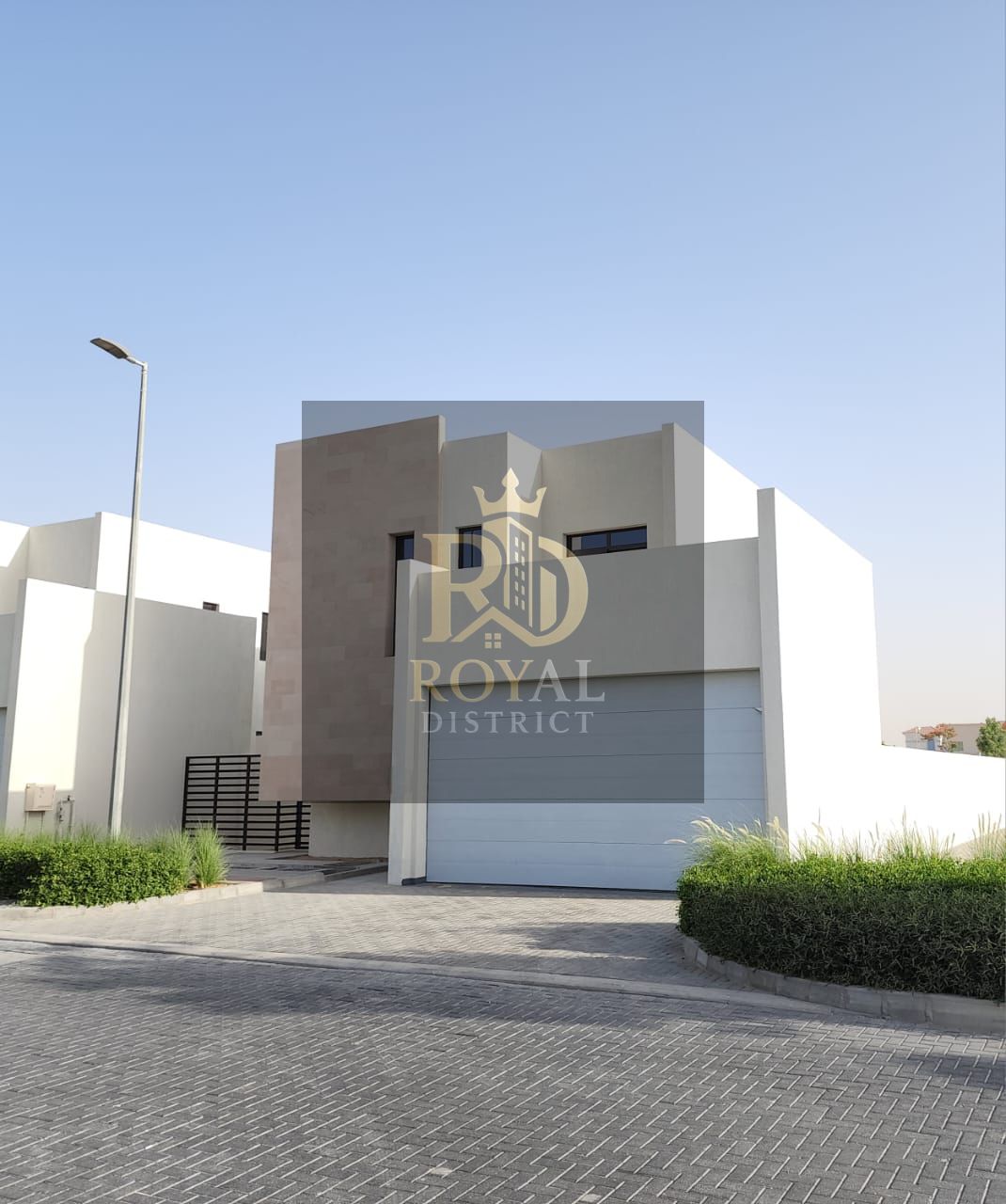 LUXURY STAND ALONE VILLA | 4 BEDROOMS + MAID + 2 LIVING ROOMS | PRIME LOCATION | VERY HOT PRICE 2.850. 000