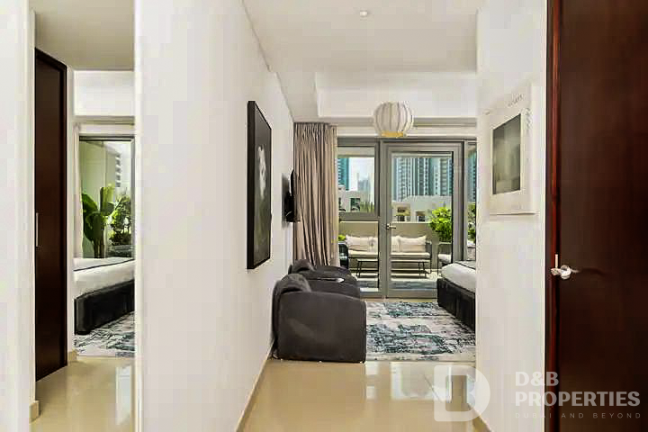 Prime Location | Big Balcony | Boulevard View