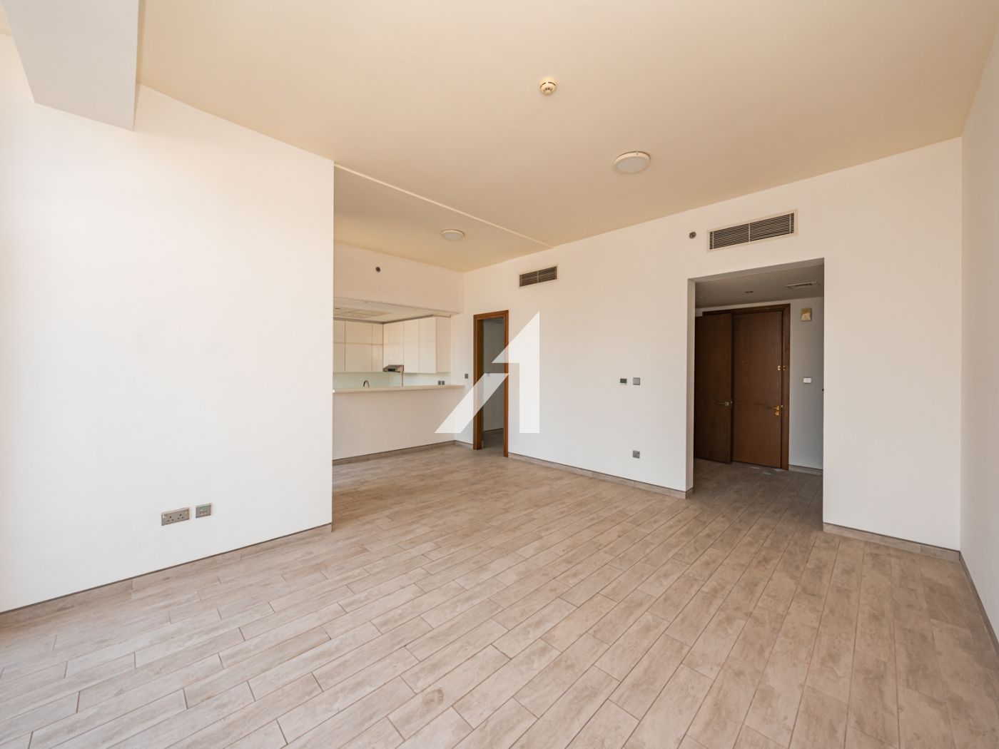 Spacious 2 BR plus Maid| Canal View|Prime Location