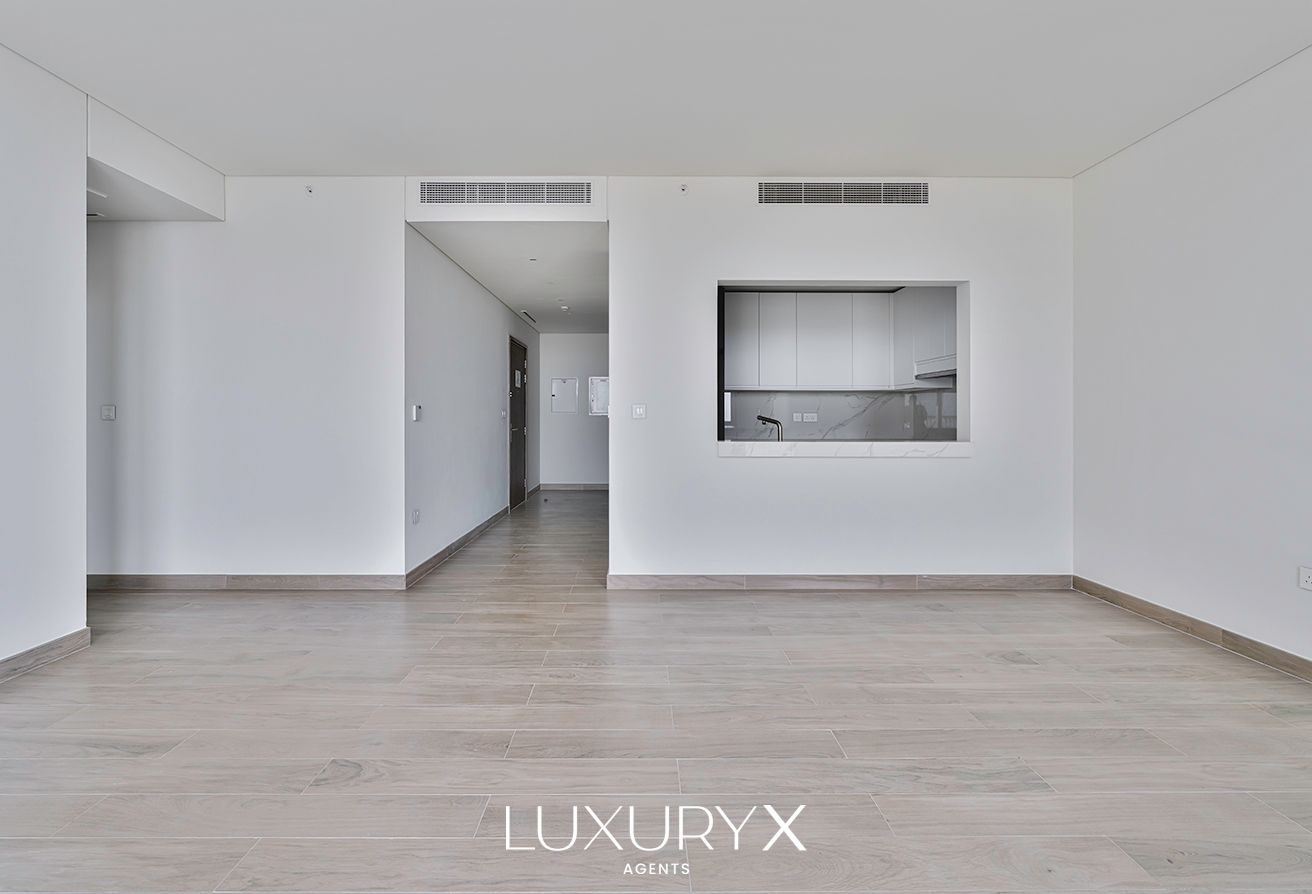 Common Area + Golf View | Vacant | Resort Amenities