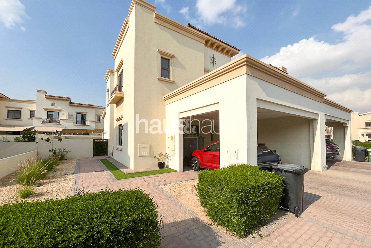 Available 9th Feb | Large Plot | Chiller Free