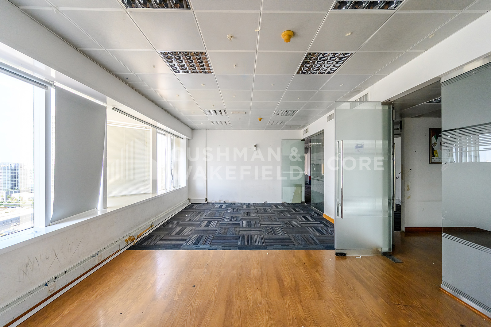Partitioned Office | 4 Parking Spaces | Sea View