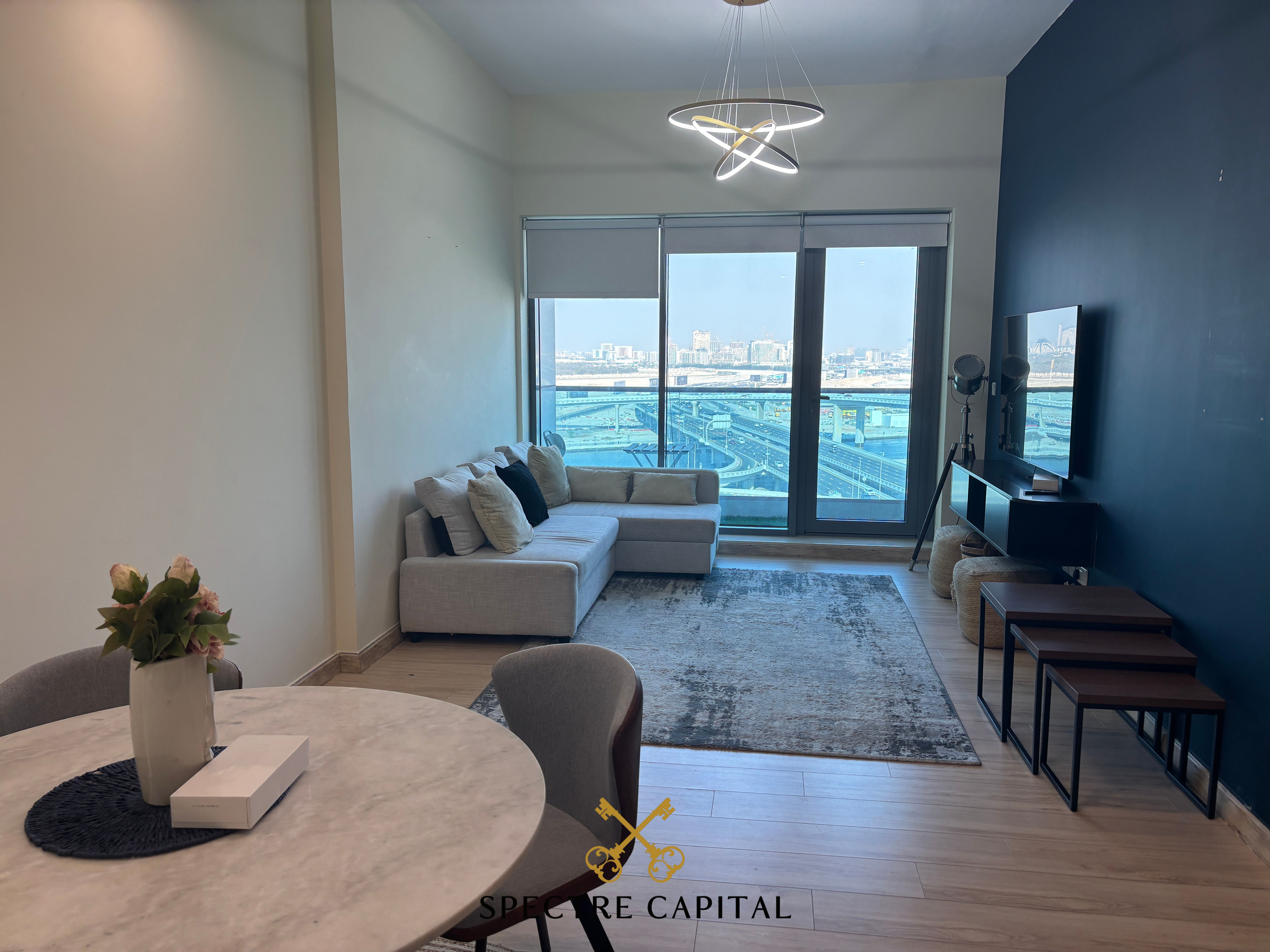 1 Bedroom Apartment | Balcony | Vacant with Canal View