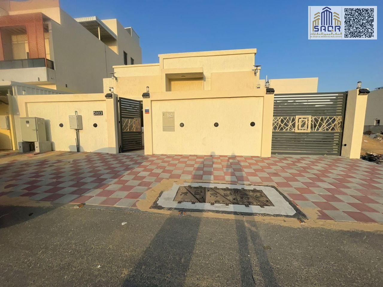 Ground floor villa for rent, 3 master bedrooms, prime location close to all services in Al Zahiyah area.