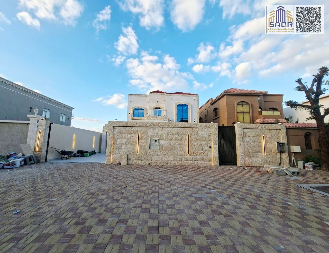 Luxury Modern Villa, Fully Equipped with Air Conditioning, Water, and Electricity - Freehold for All Nationalities