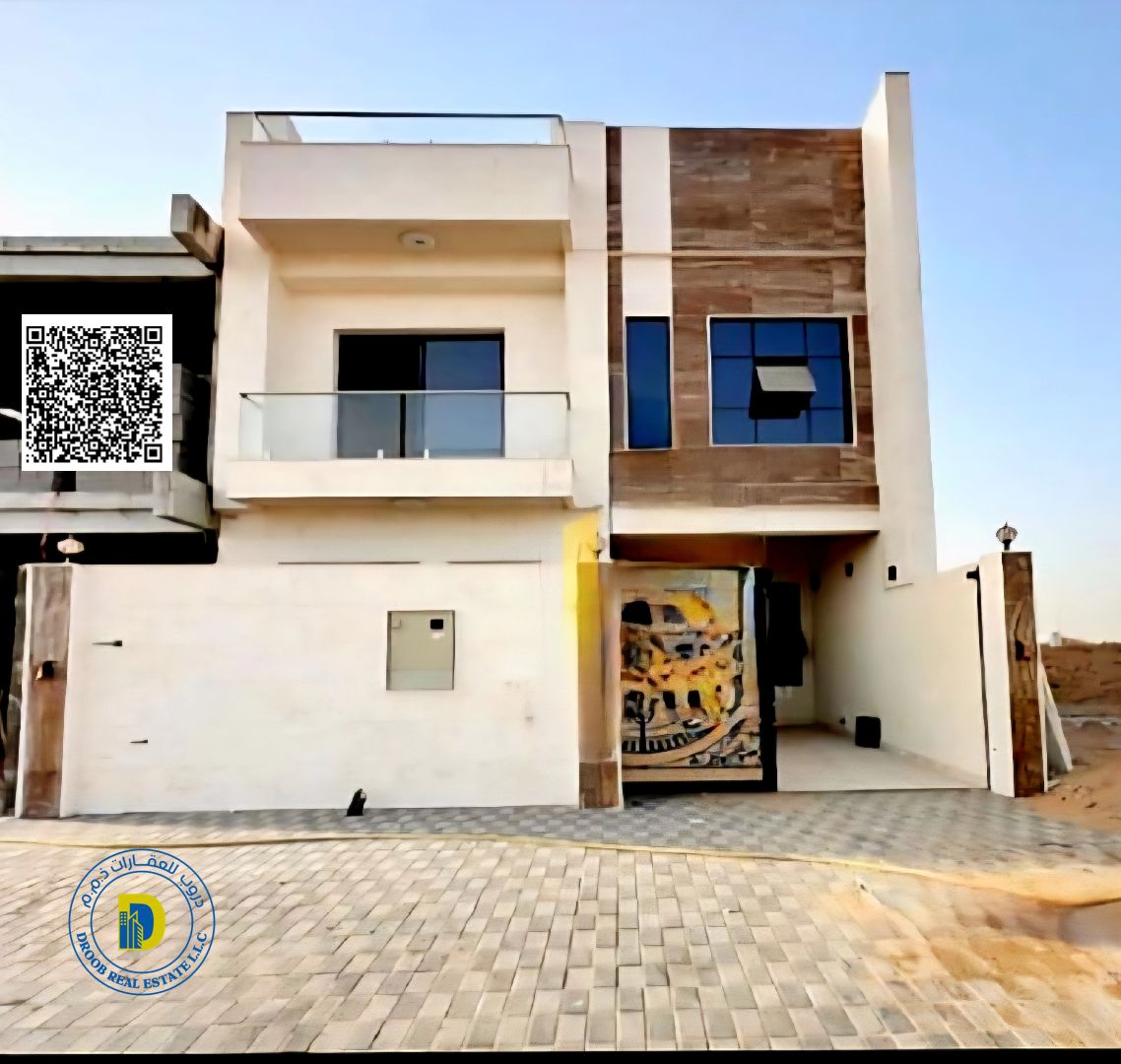 Luxury villa for sale in Al-Haliyo 2 area, with 4 bedrooms, living room, majlis, and roof terrace. Attractive price, includes registration fees.