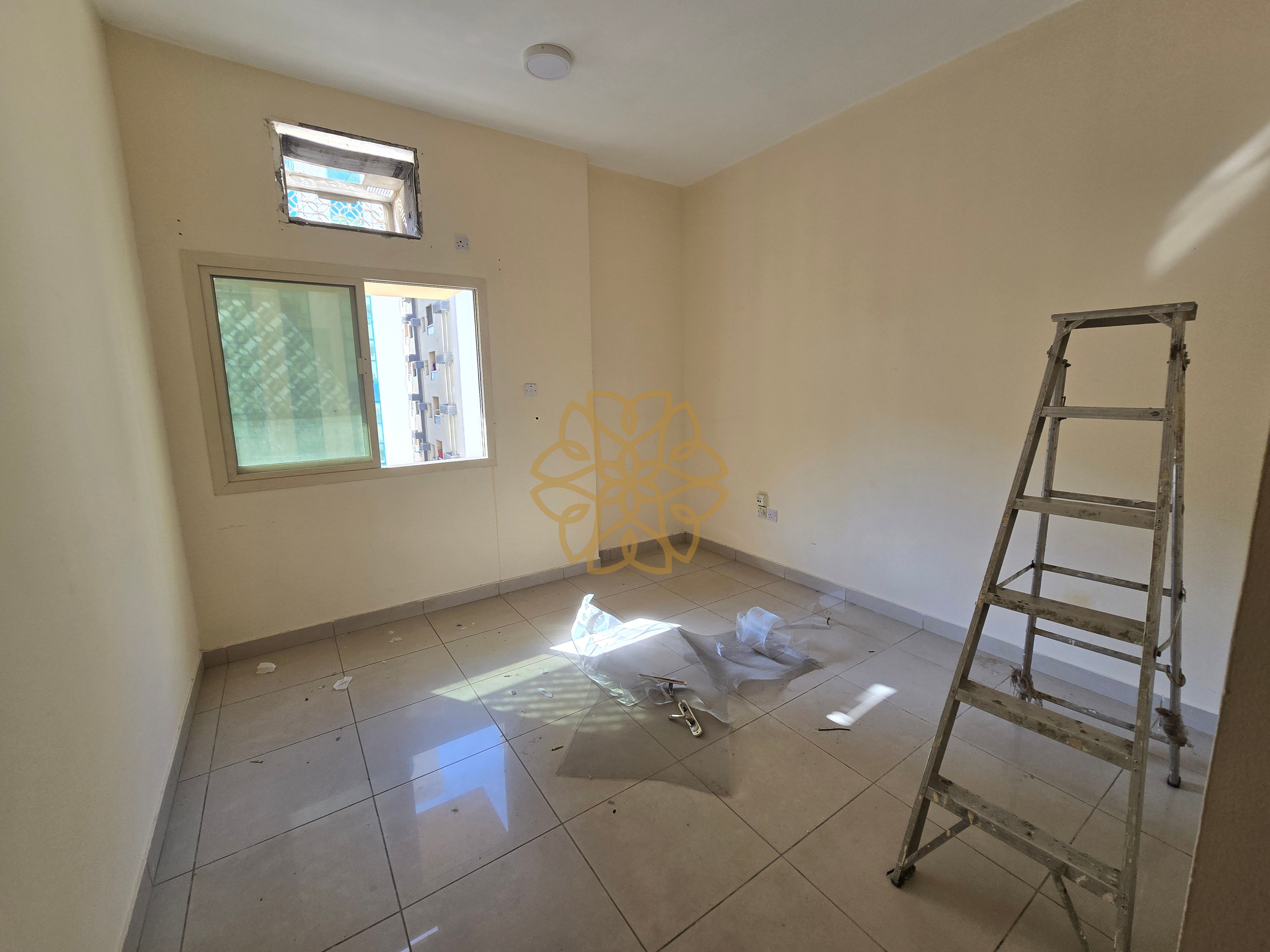 Separate Kitchen Specious Studio Window Ac In Rolla Area Near To Roll Park