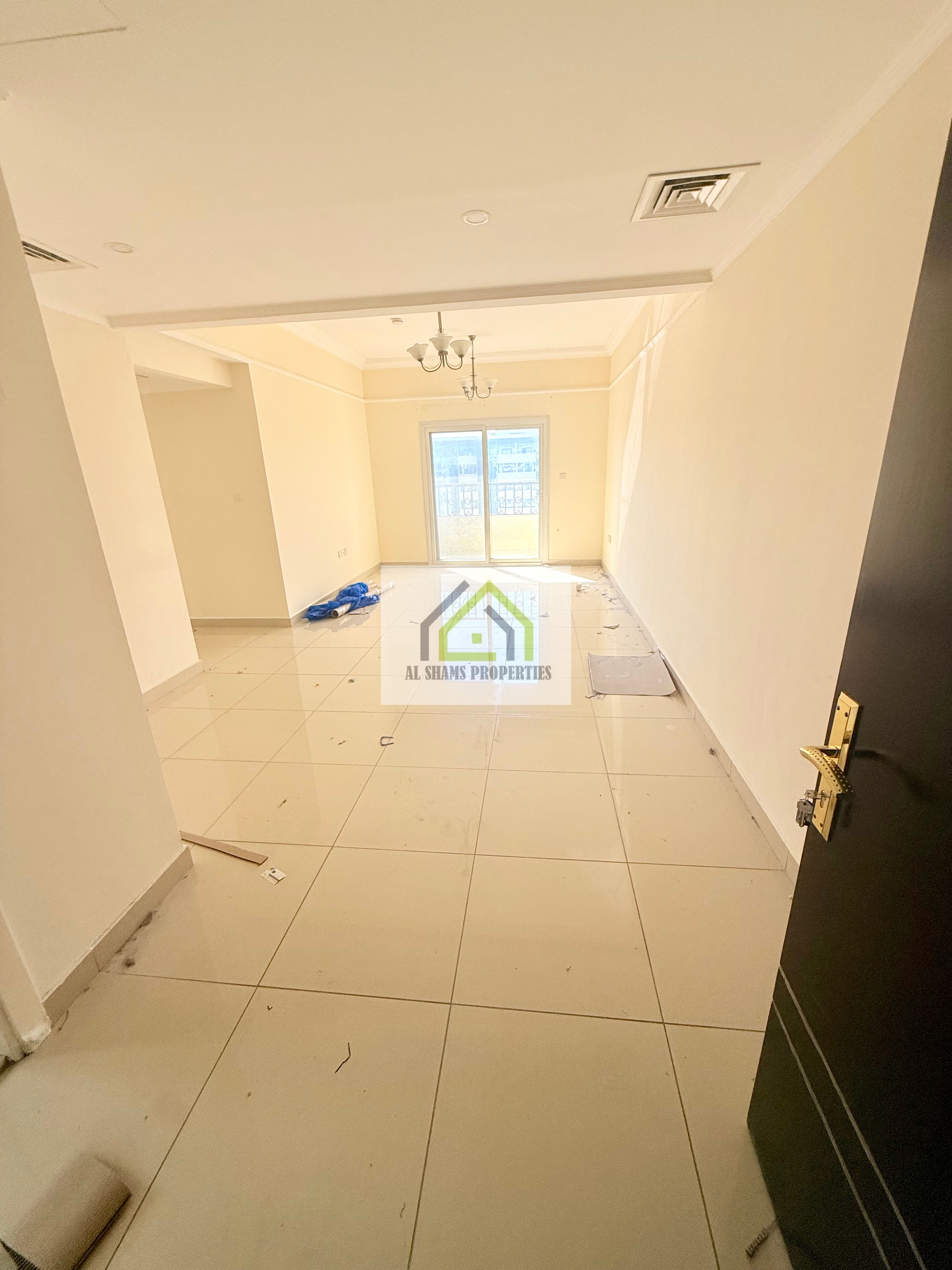 3BR Unit With MasterRoom Balcony Wardrobes Parking