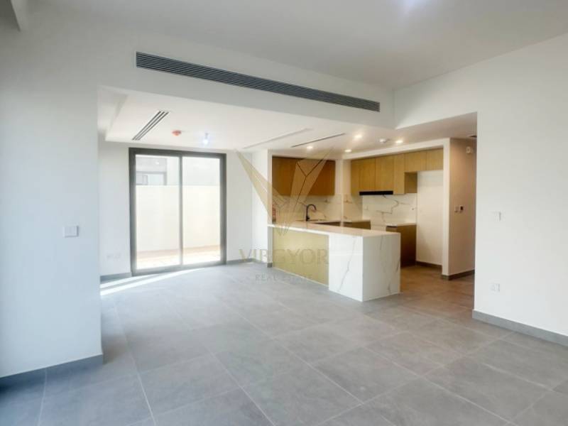 Genuine Resale | Spacious | 4 bedroom + Maids room
