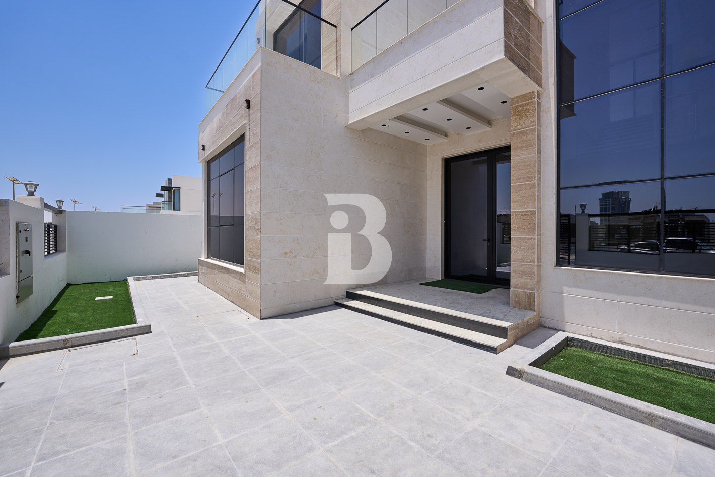 Ready | Elevated | Drivers and Maids Rm.