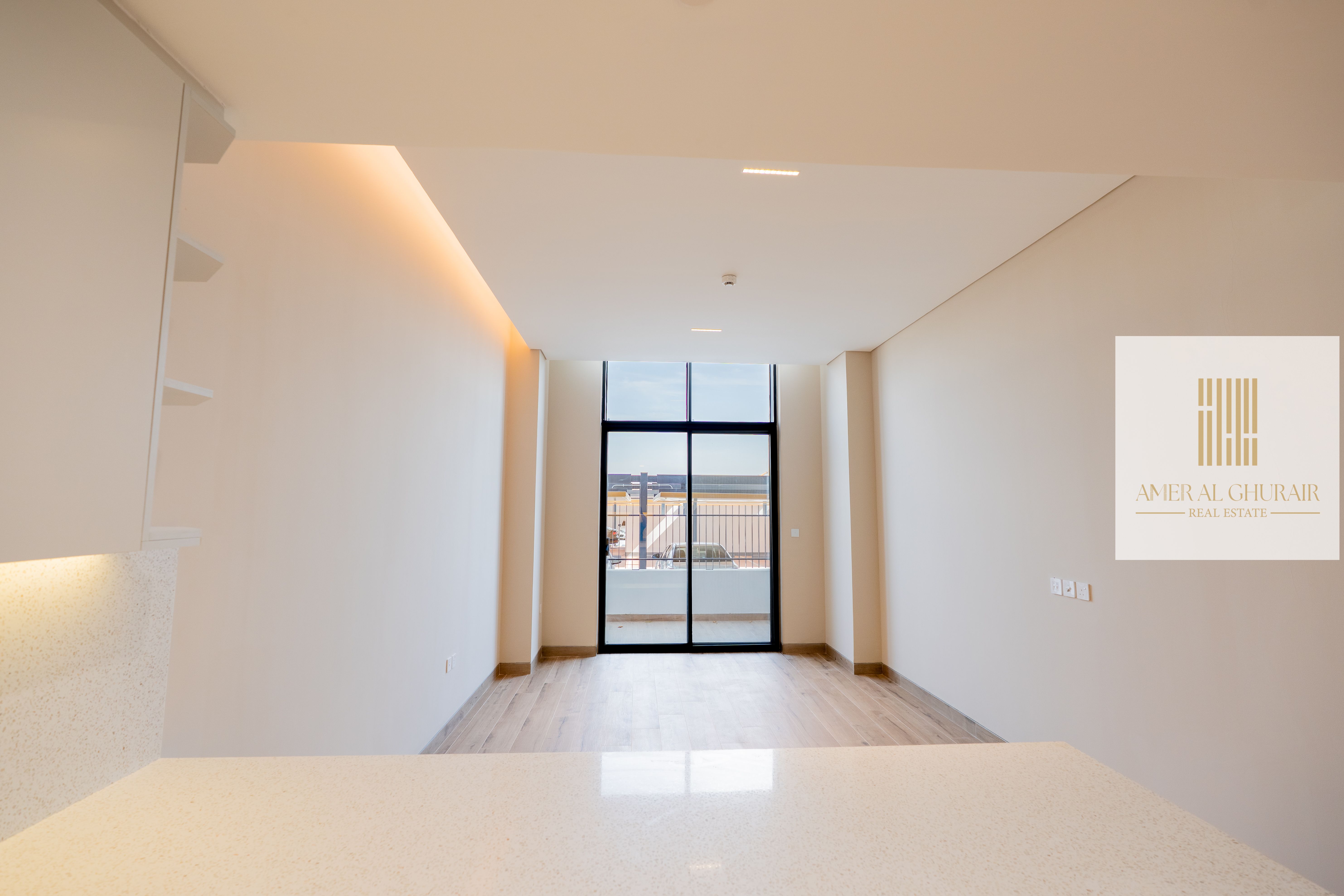 Bright Urban Studio Comfort —