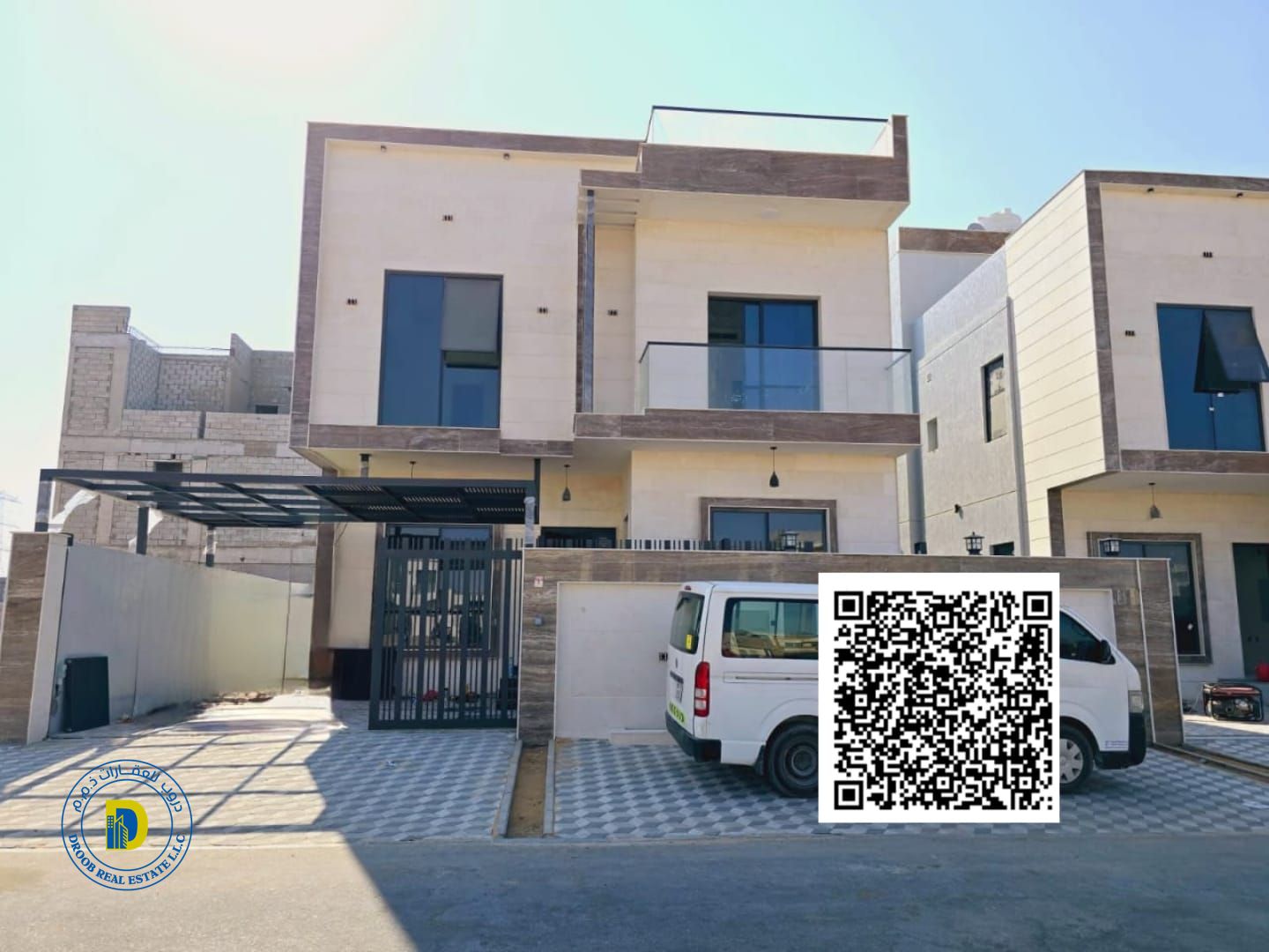 Luxury villa for sale in Al Yasmin area. 6 bedrooms, living room, majlis, and roof terrace. Attractive price includes registration fees.