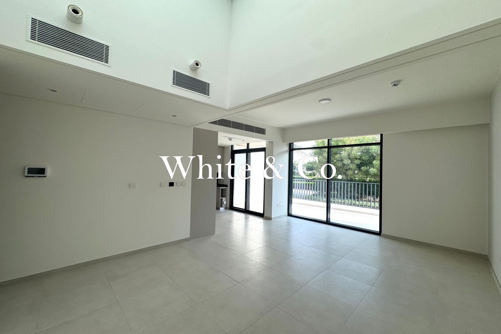 Vacant Now | Middle Unit | Good Location