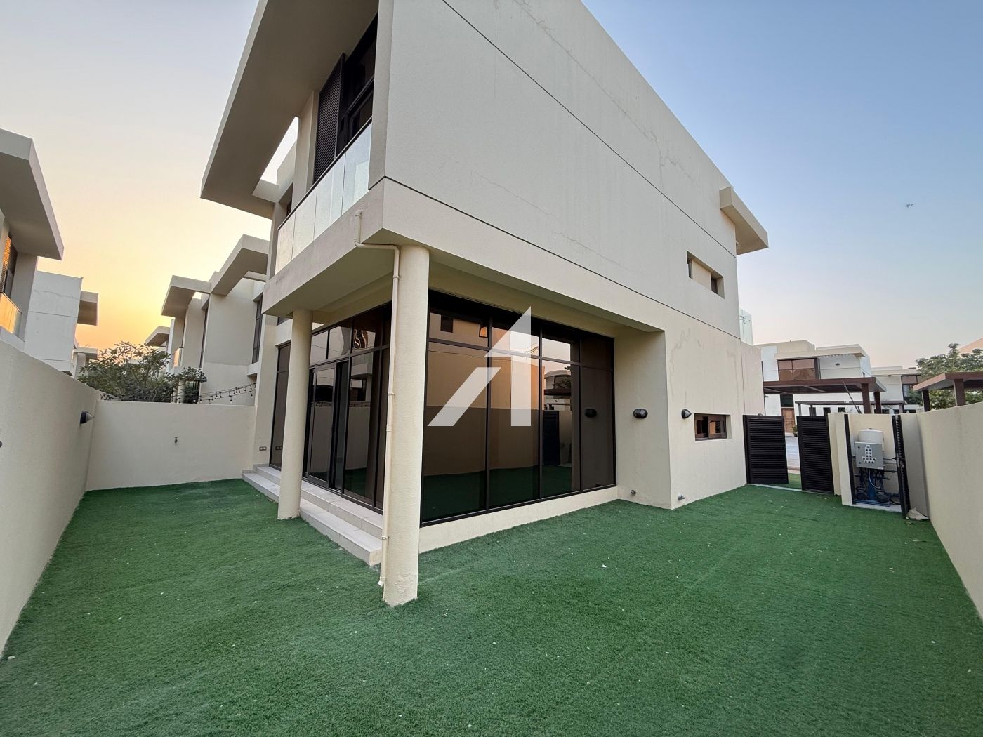 Spacious| Private Garden | Well Maintained |Vacant