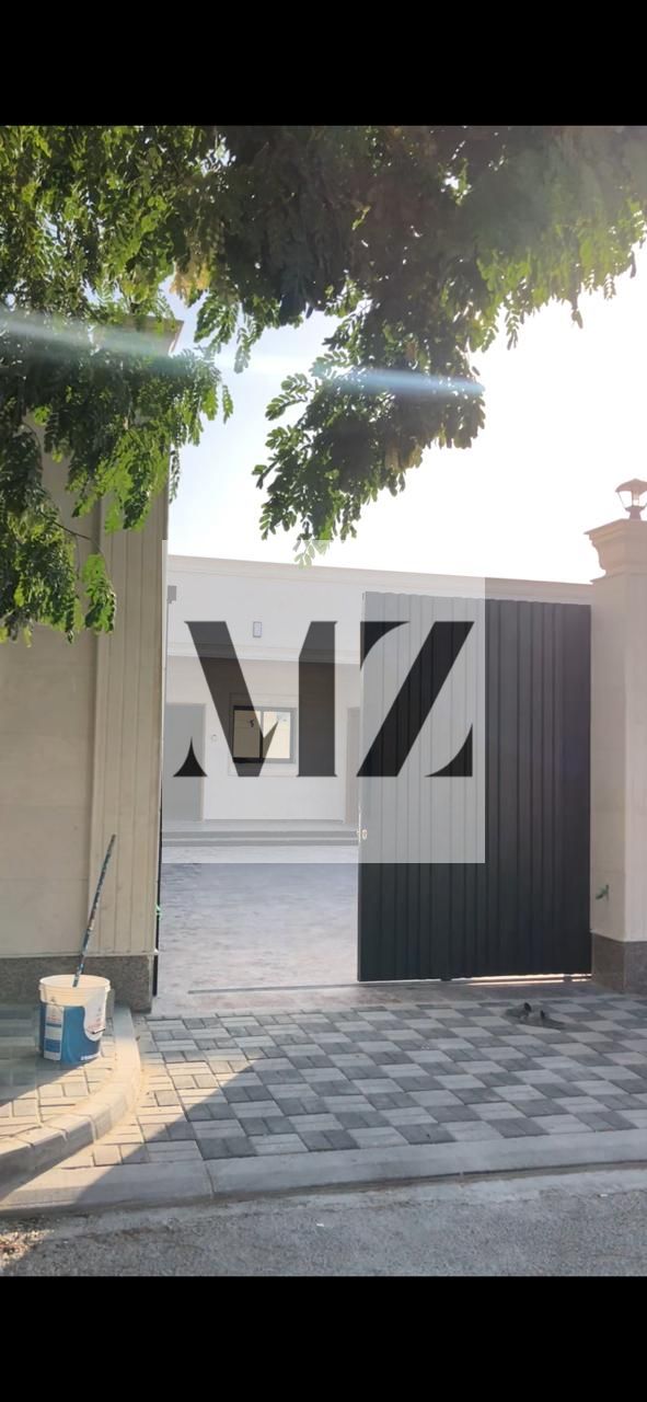 Villa for sale (as pictured), single story.