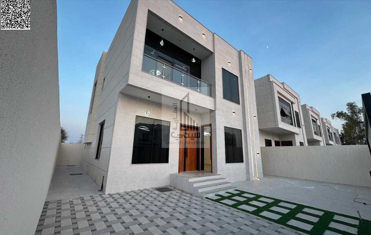 Villa for Sale in Al-Haliyo Area Features: • 3 Master Bedrooms • Majlis with Bathroom • Living Room with Bathroom • Main Kitchen • Maid's Room
