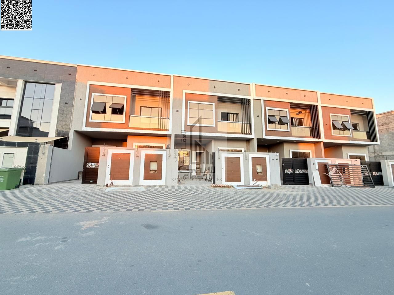 Villa for Sale in Al Zahia Features: • 4 Master Bedrooms • Majlis with Bathroom • Living Room with Bathroom • Main Kitchen • Maid's Room • Larg