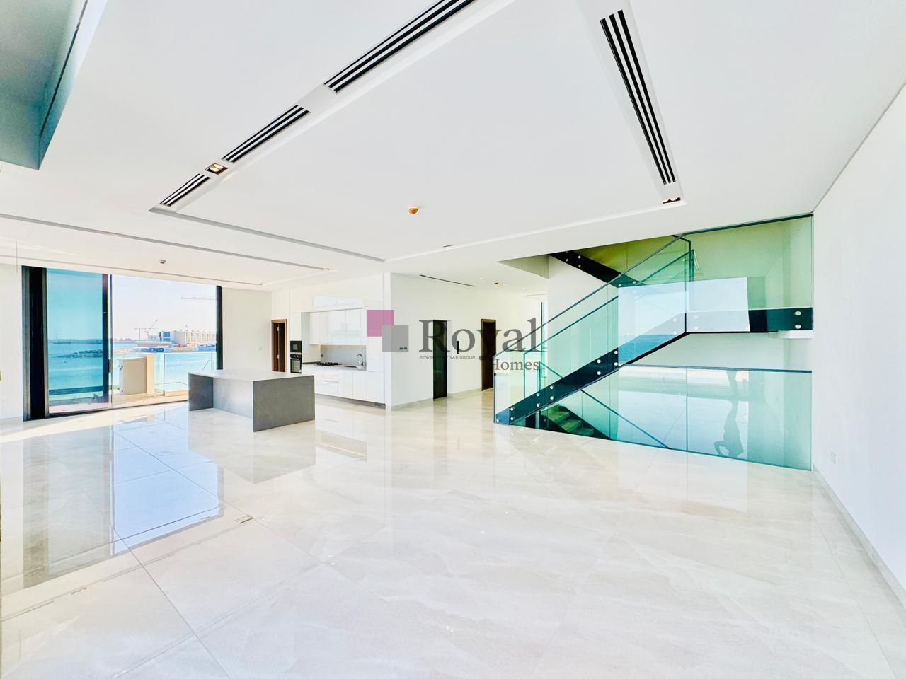 Ultra-Luxury Seafront Corner Villa | Pri...