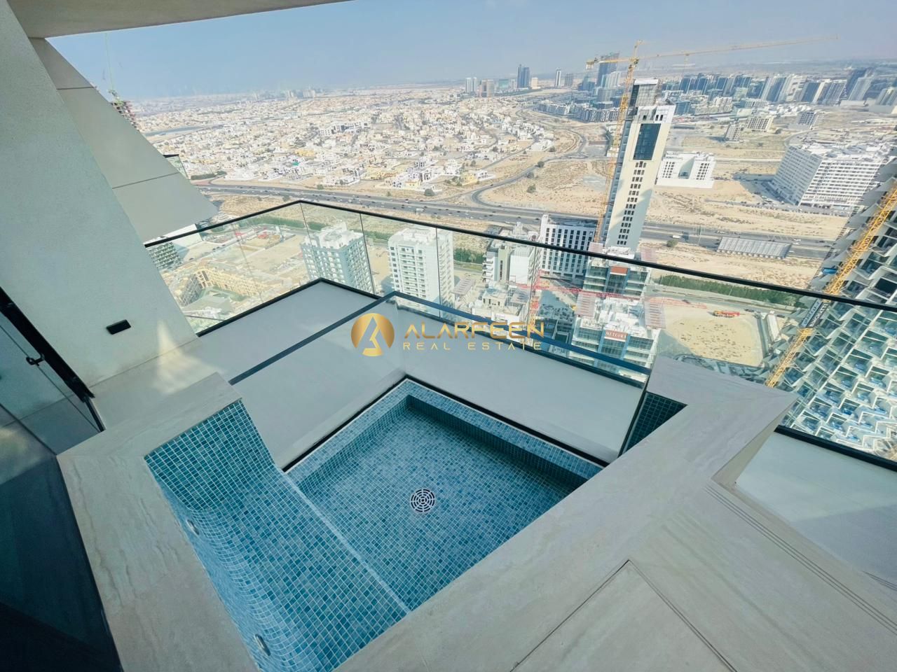 Eagle View | one Bed + Study | Highest floor | Burj al arab View