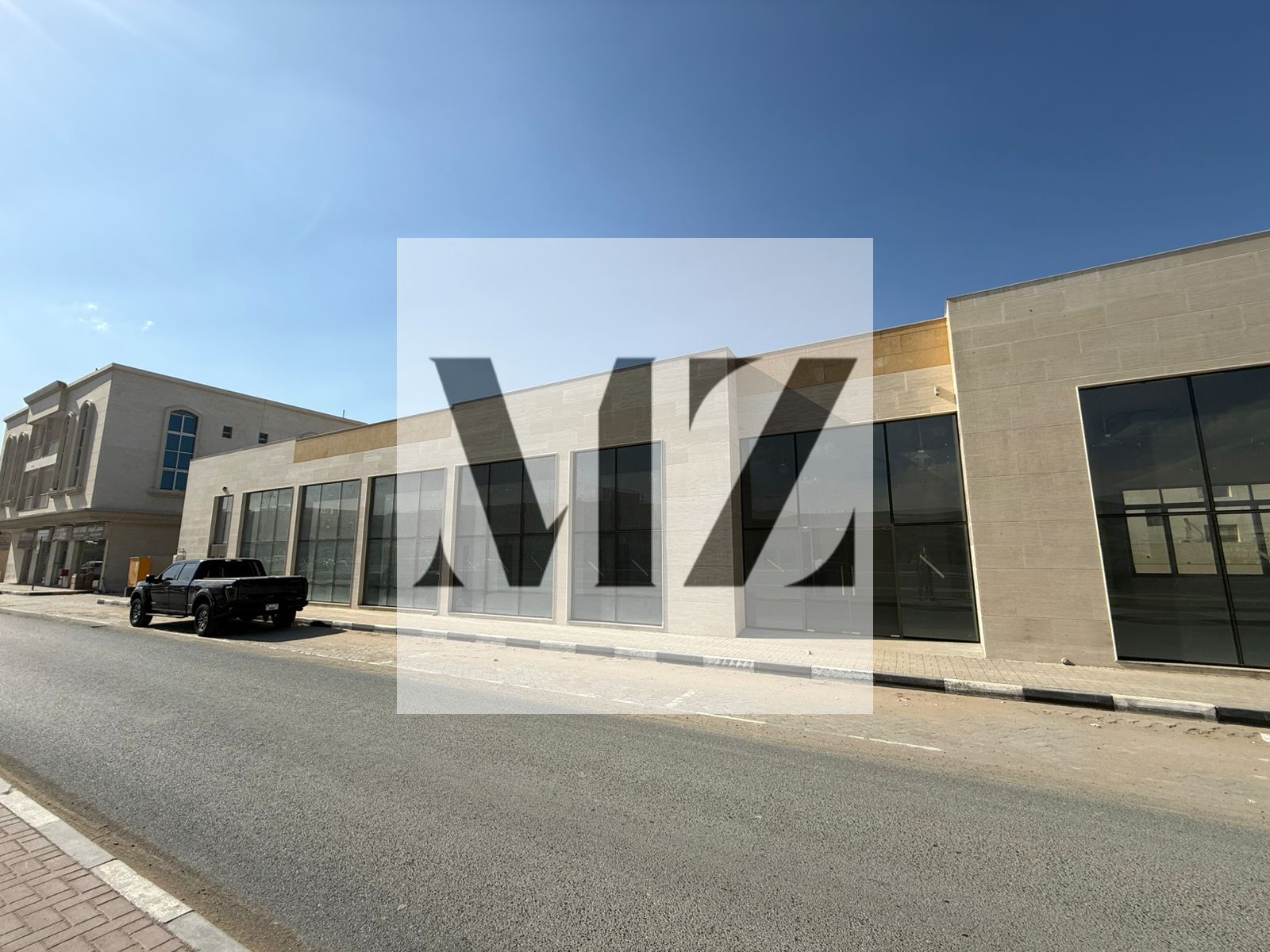 Warehouse for rent in Industrial Area 5, on a main street, prime location.