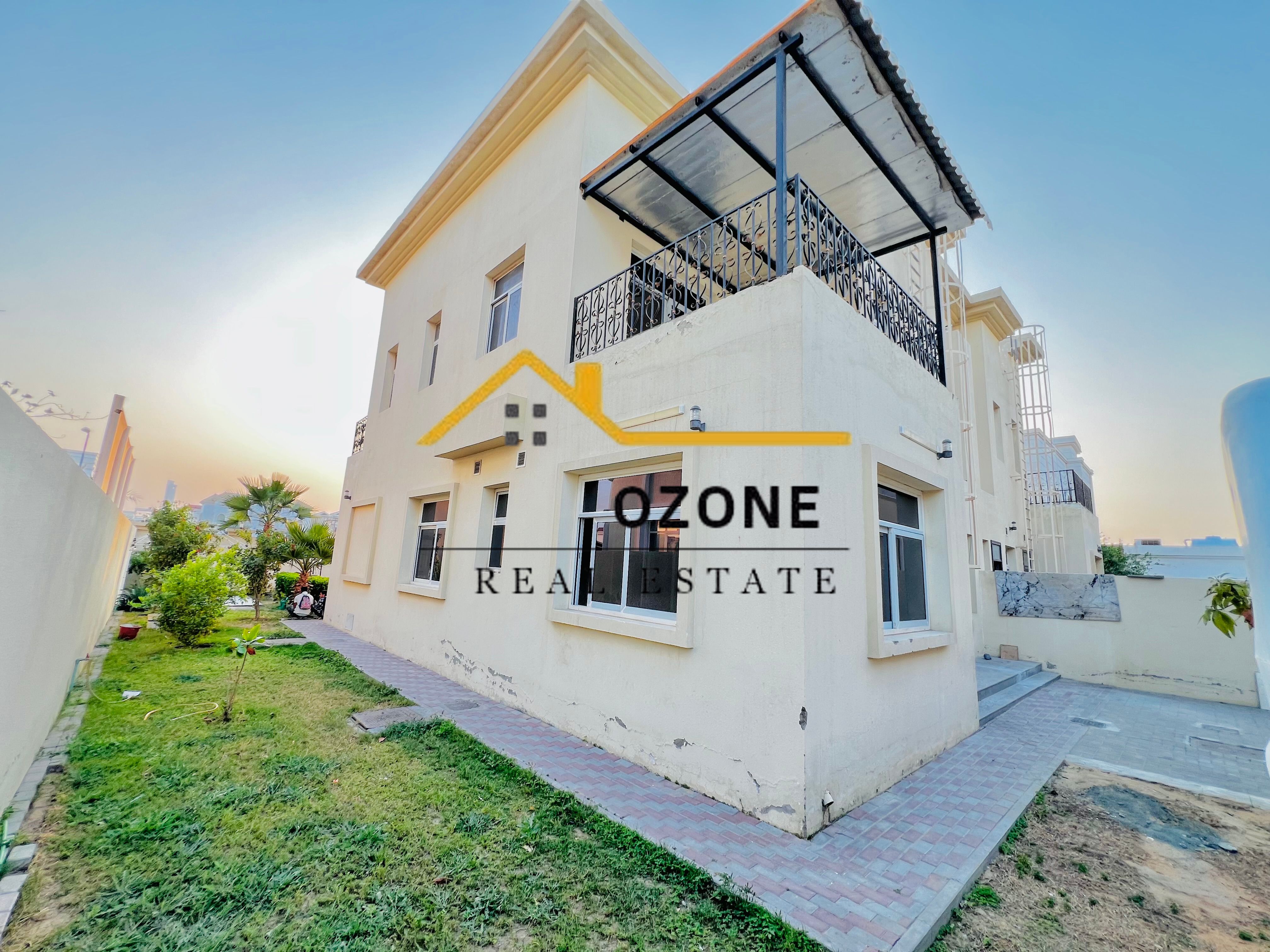 Specious 4-Bedroom Villa\^Balconies\*Majlis\*Maid Room