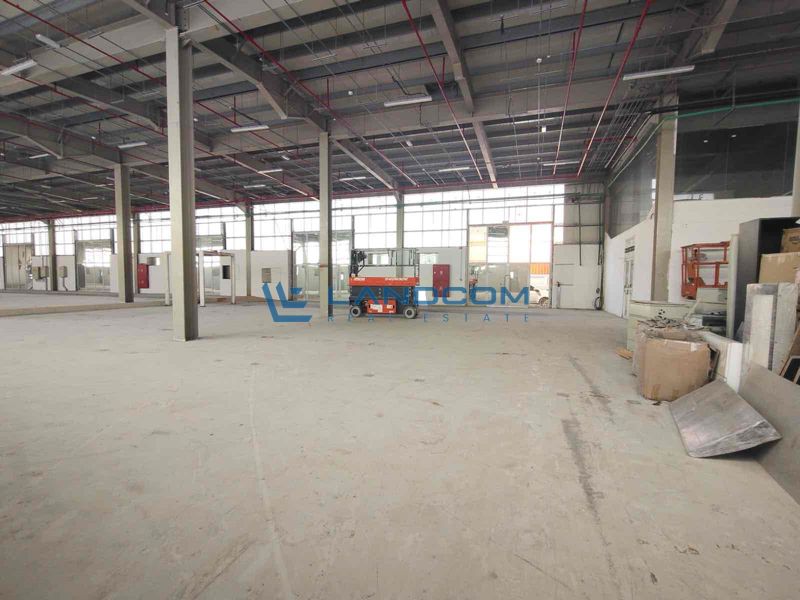 Insulated Warehouse for Rent in Al Qusais | 26,000 Sqft | High Power