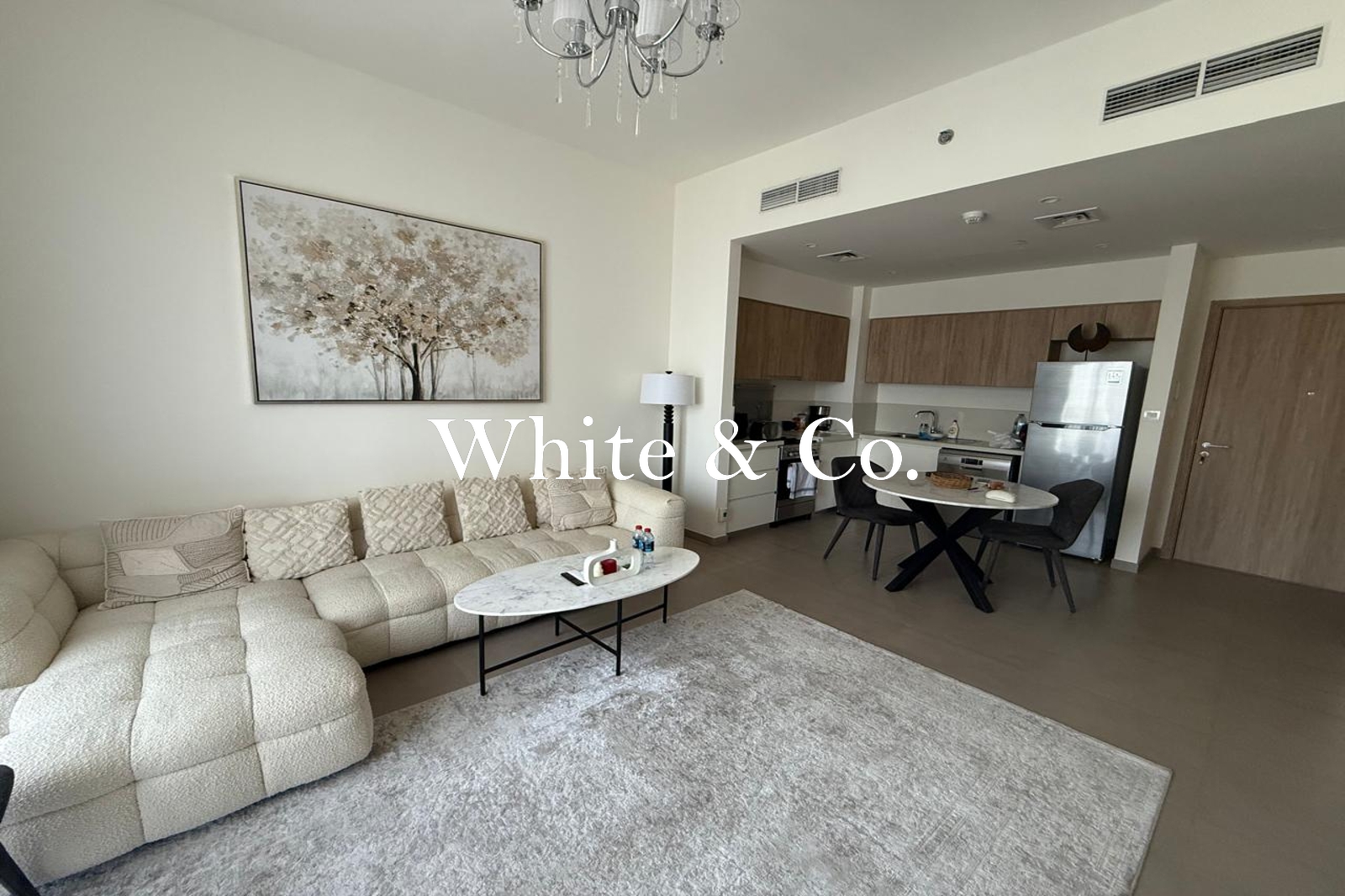 Fully Furnished | Prime Location | Mid Floor
