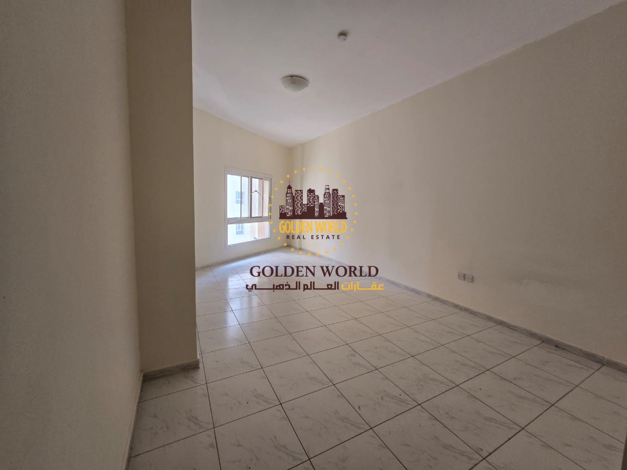2BR apartment with living room in Al Majaz 2, Sharjah. Open view, 2 baths, clean, free maintenance, central gas, 24/7 security. Family only. First pay