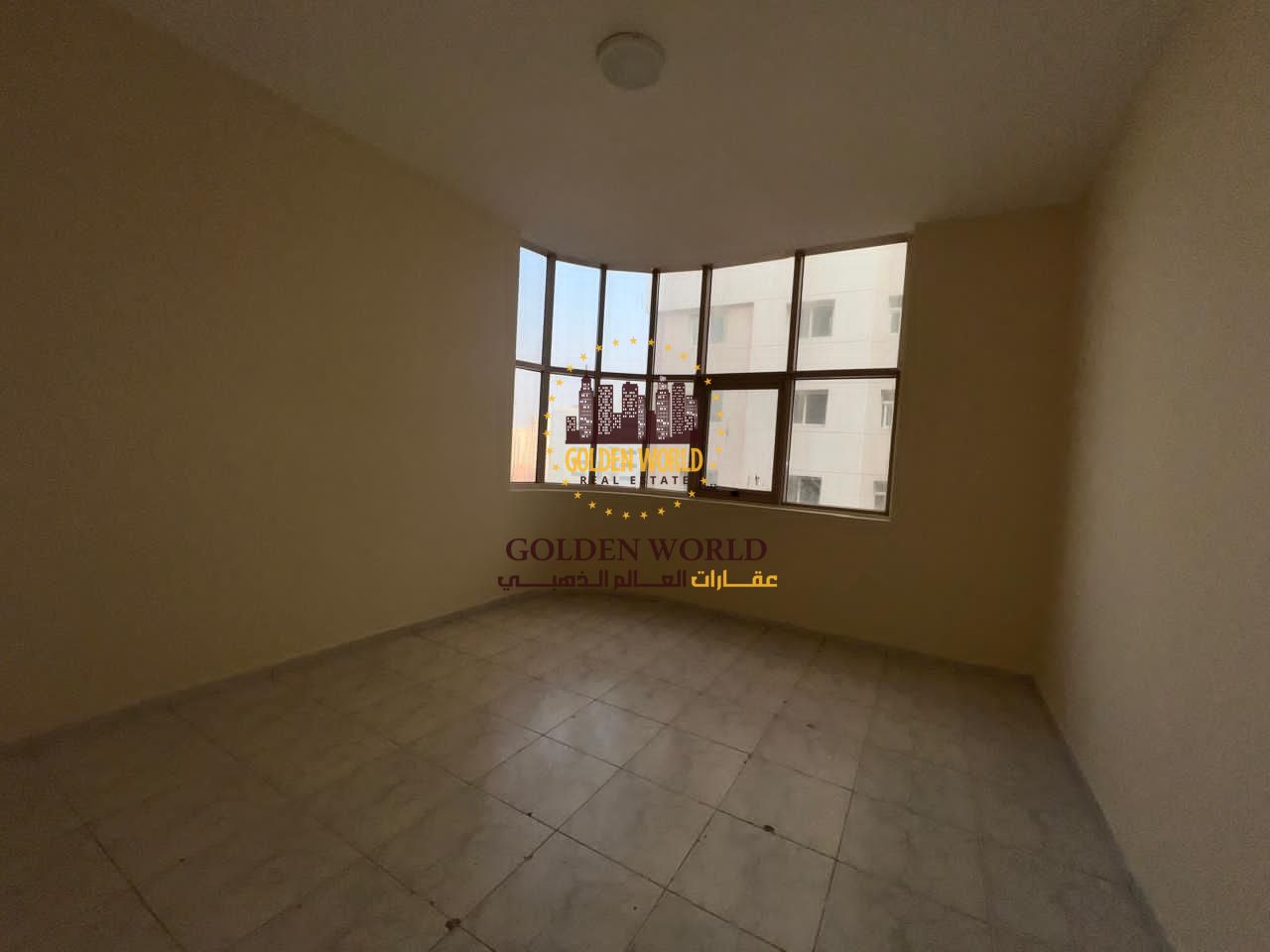 **English (≈150 characters):** 1BR apartment with living room in Al Qasimia (Al Nad), Sharjah. Open view, clean, free maintenance, central gas, 24/7
