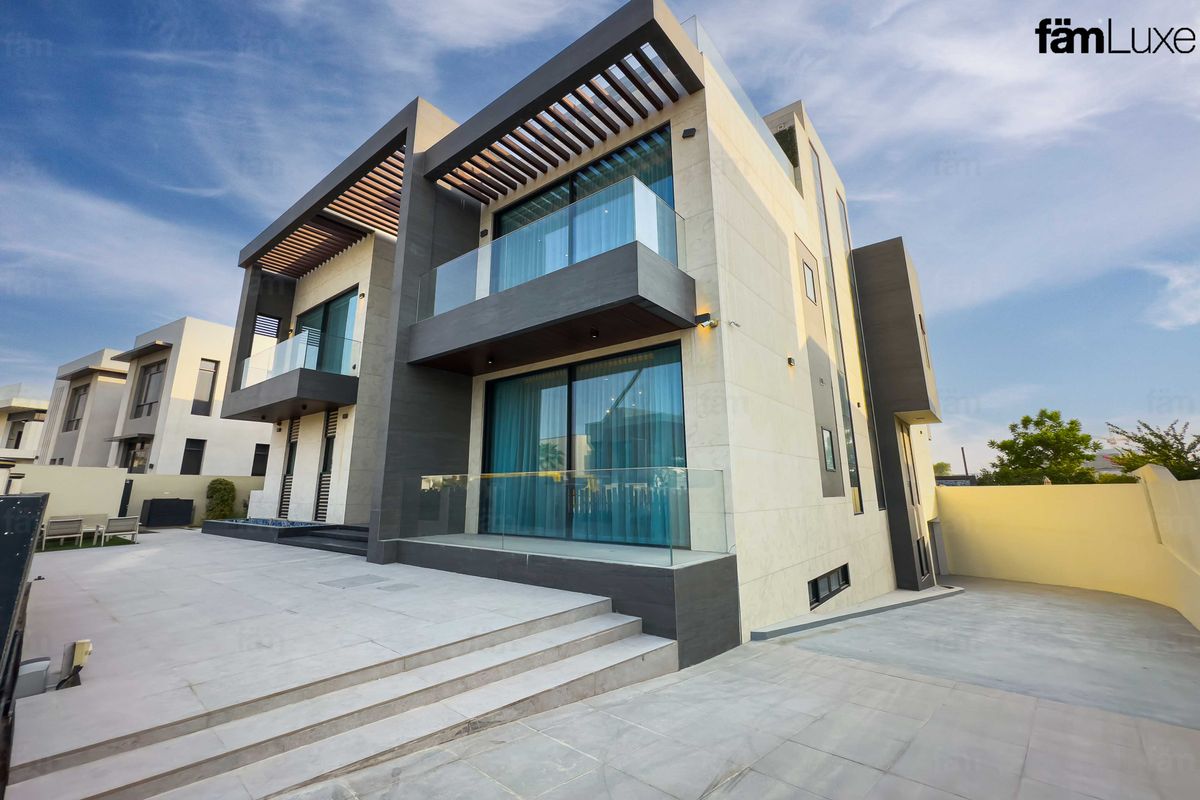 Extraordinary Custom | Vacant | Basement Parking