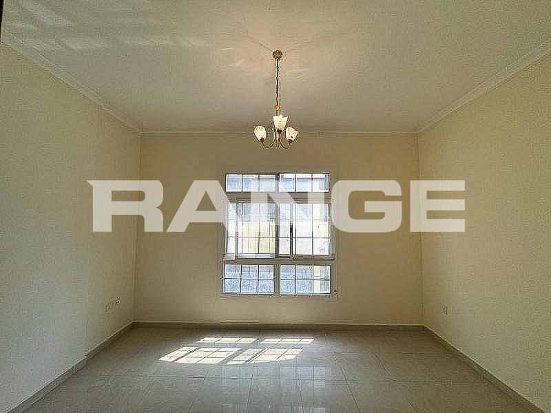 Executive Bachelor | Closed Kitchen | Spacious