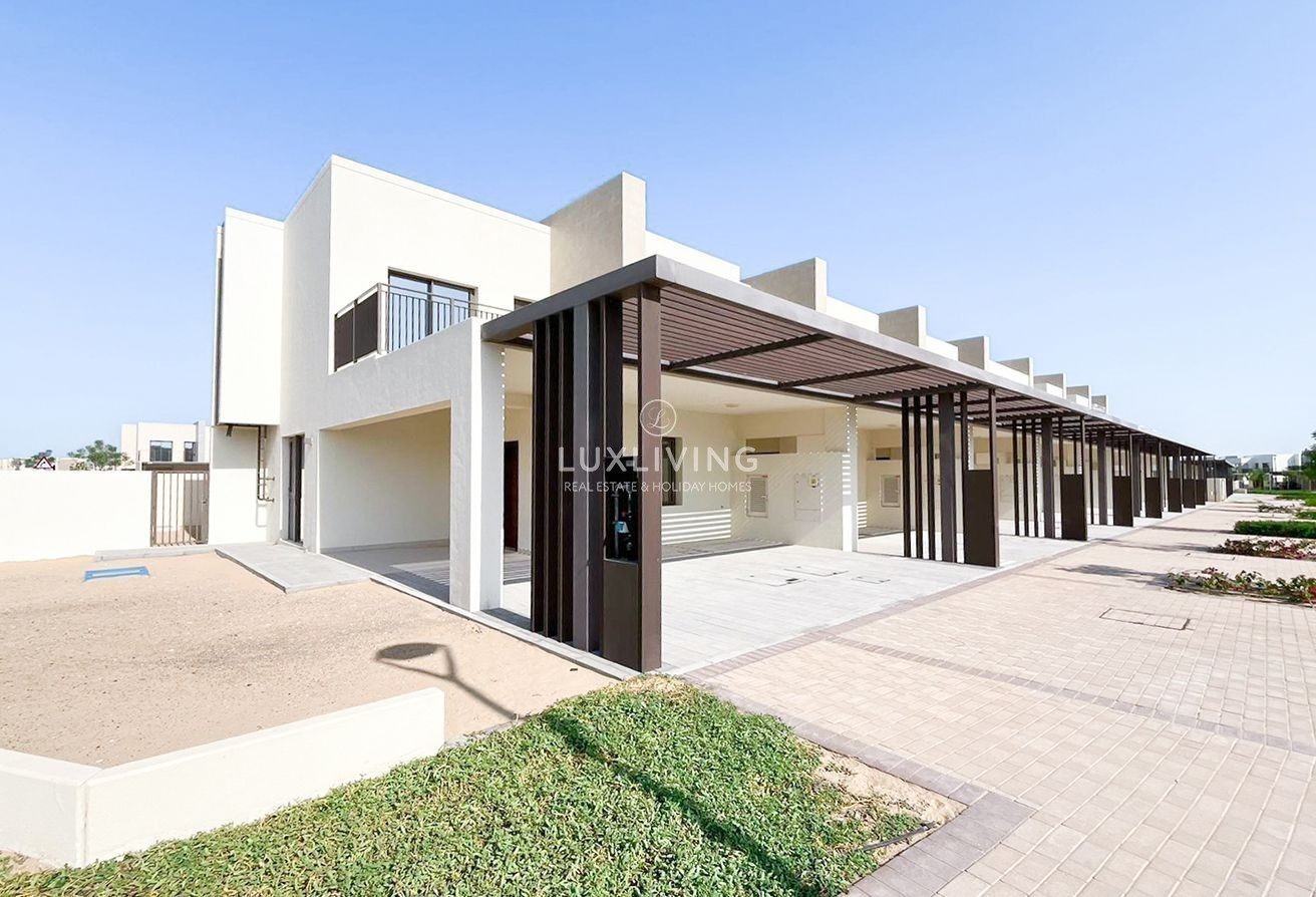Prime Location | Big Plot | Single Row