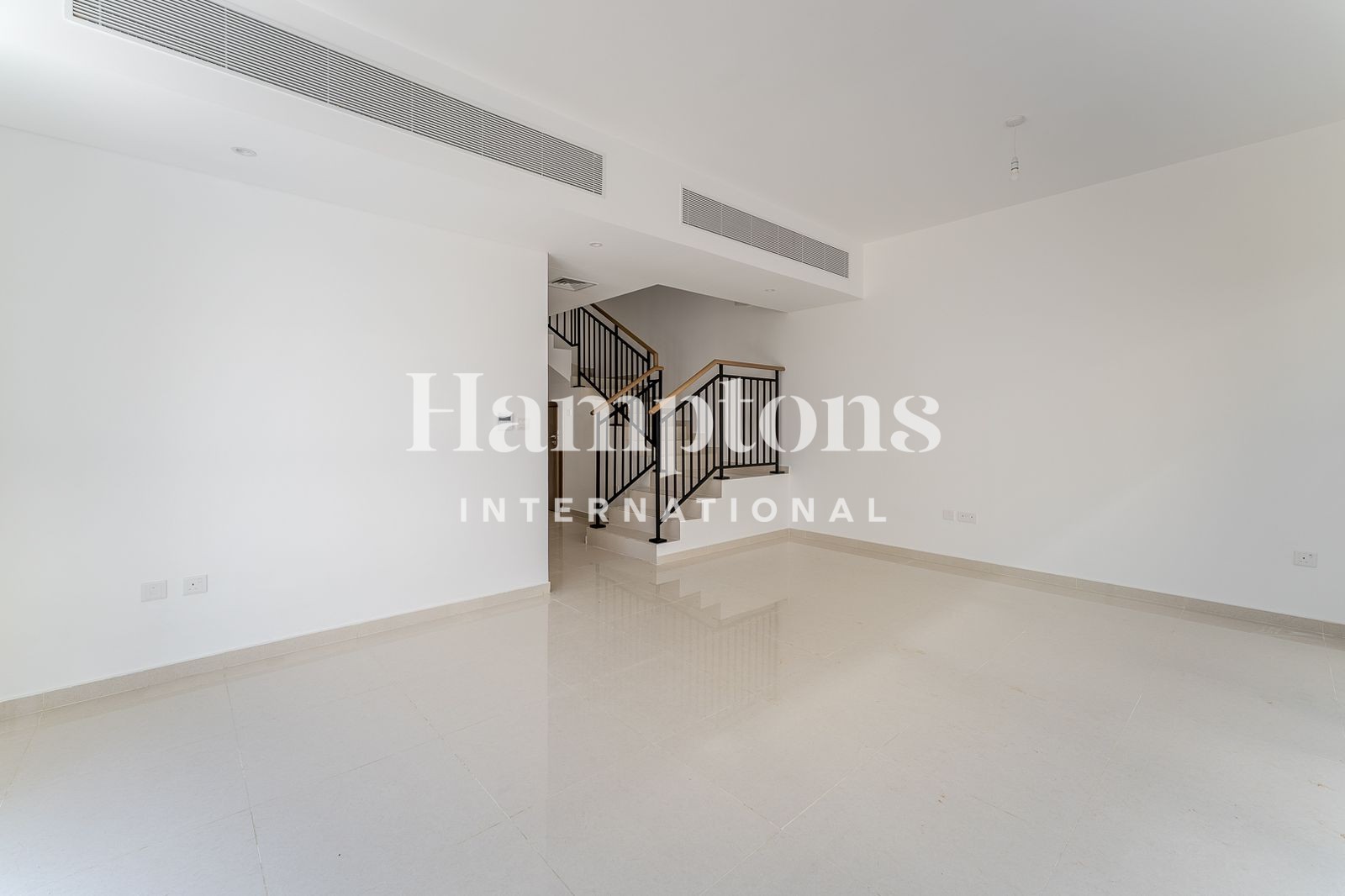 Beautiful 3BR Townhouse with Perfect Garden