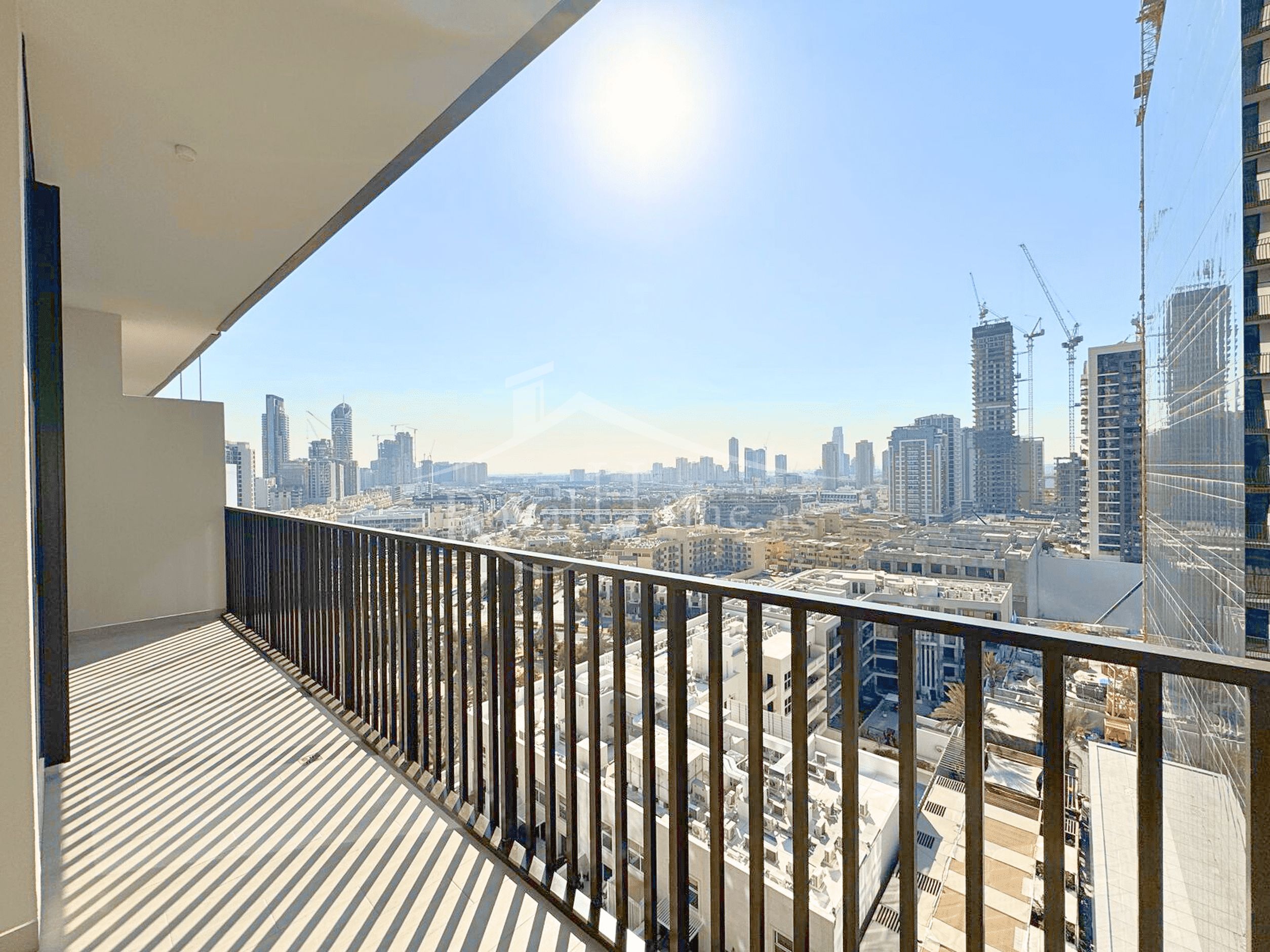 Luxury 1BR | Spacious Layout | Prime Location