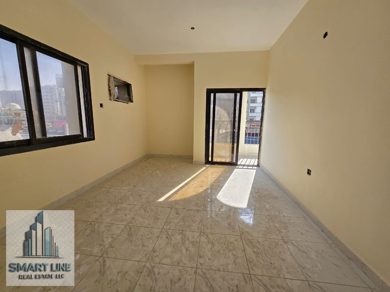 ONE MONTH FREE : HUGE 2 BHK WITH WINDOW AC WITH BIG BALCONY AND FULLY SUN LIGHTED