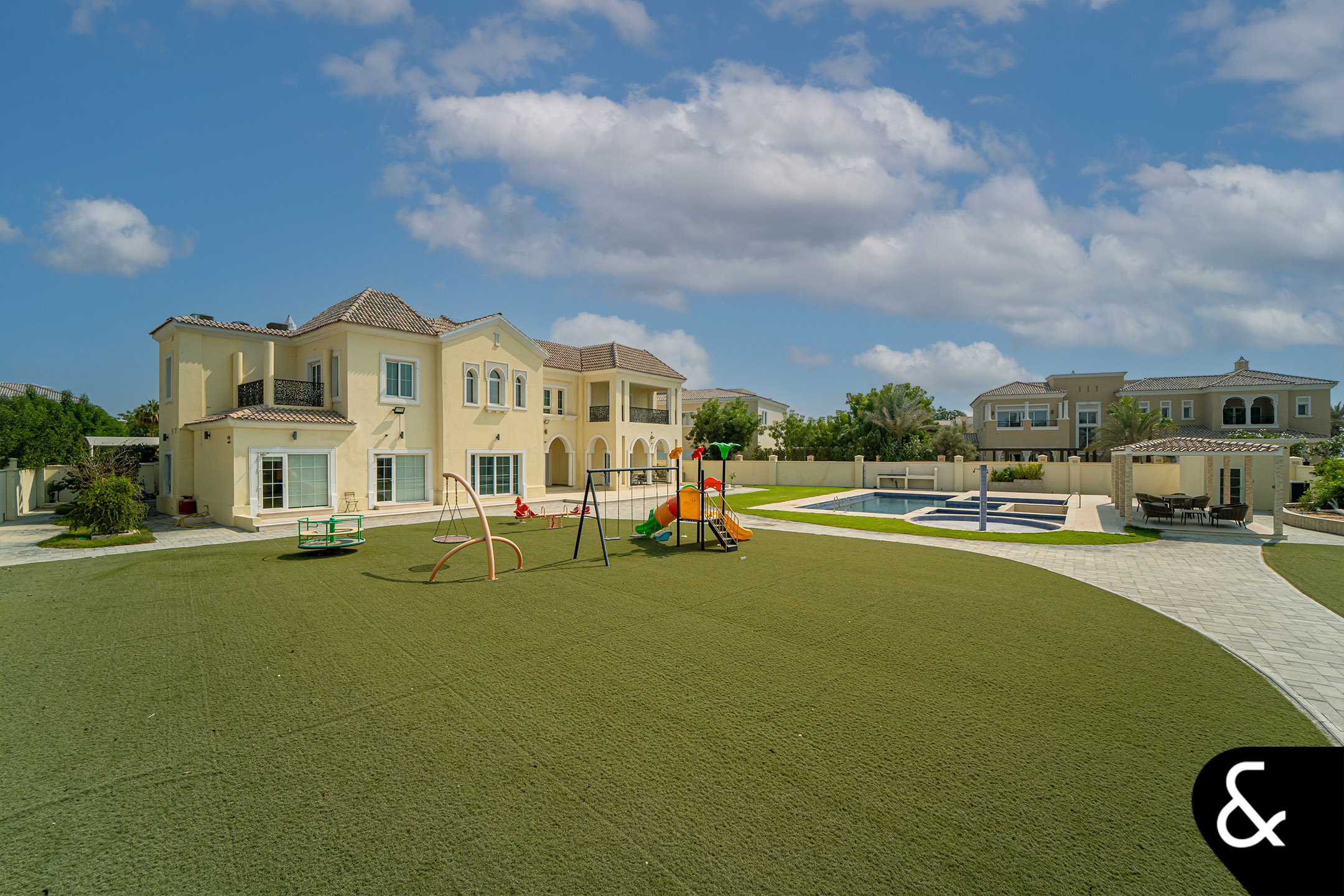 Upgraded | Extended | Huge Plot | Vacant