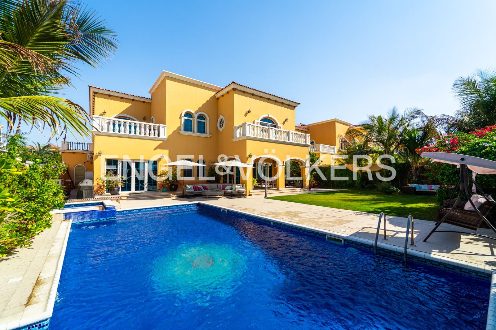 Single Row | Large Plot | Pool | Park View