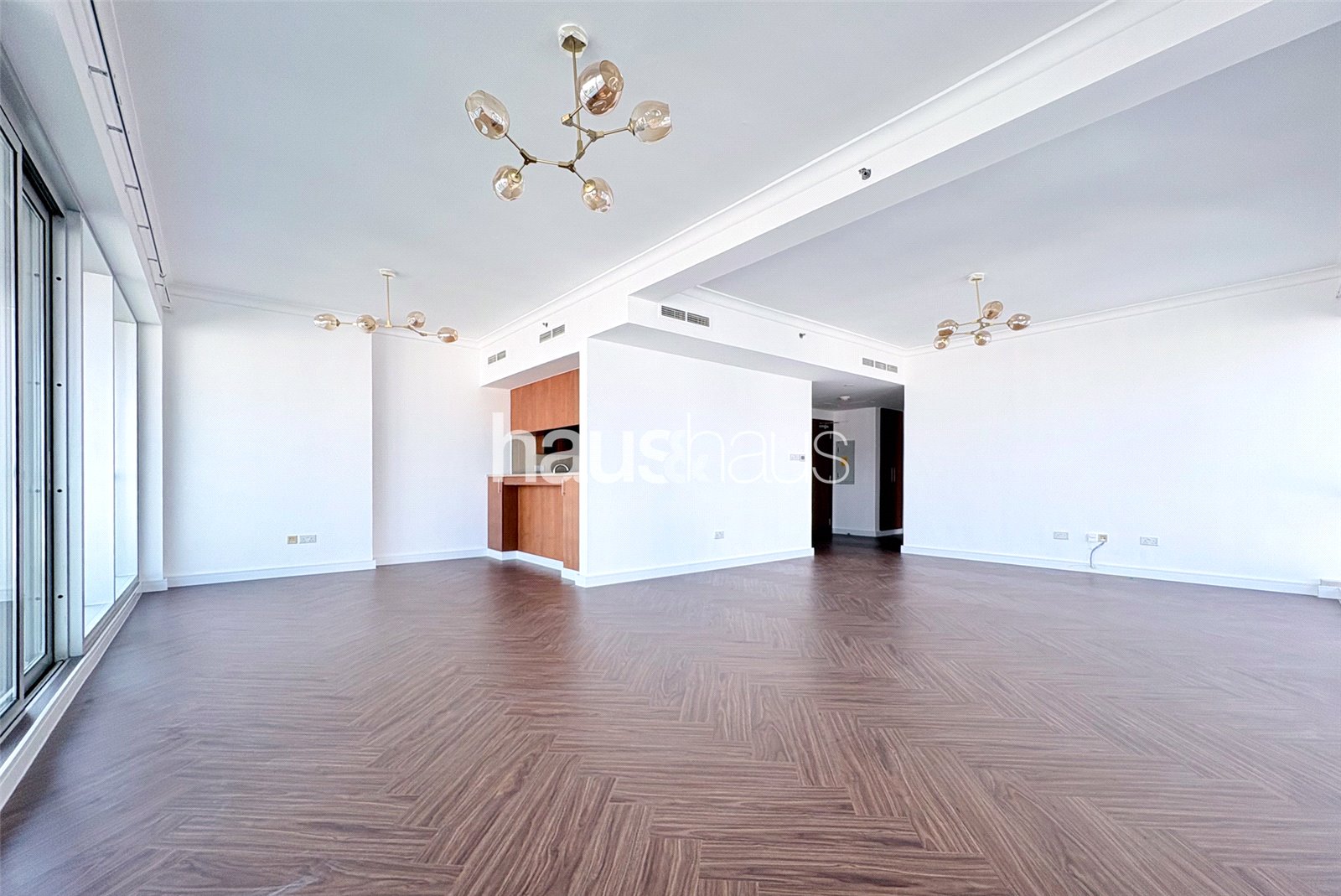 Motivated Seller | Vacant 2 Bed | Lake View