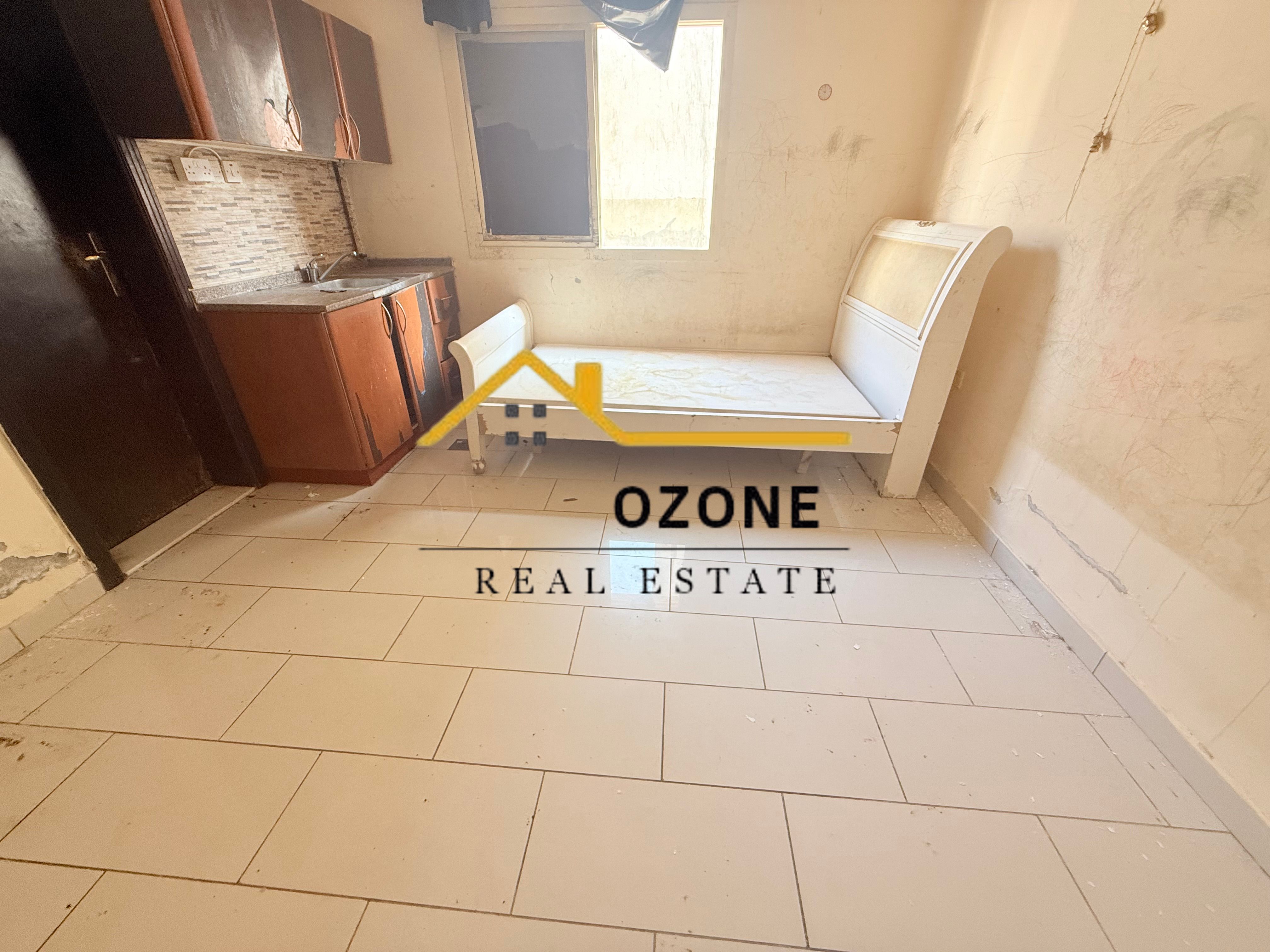 Close to safari luxury, Studio easy access Dubai