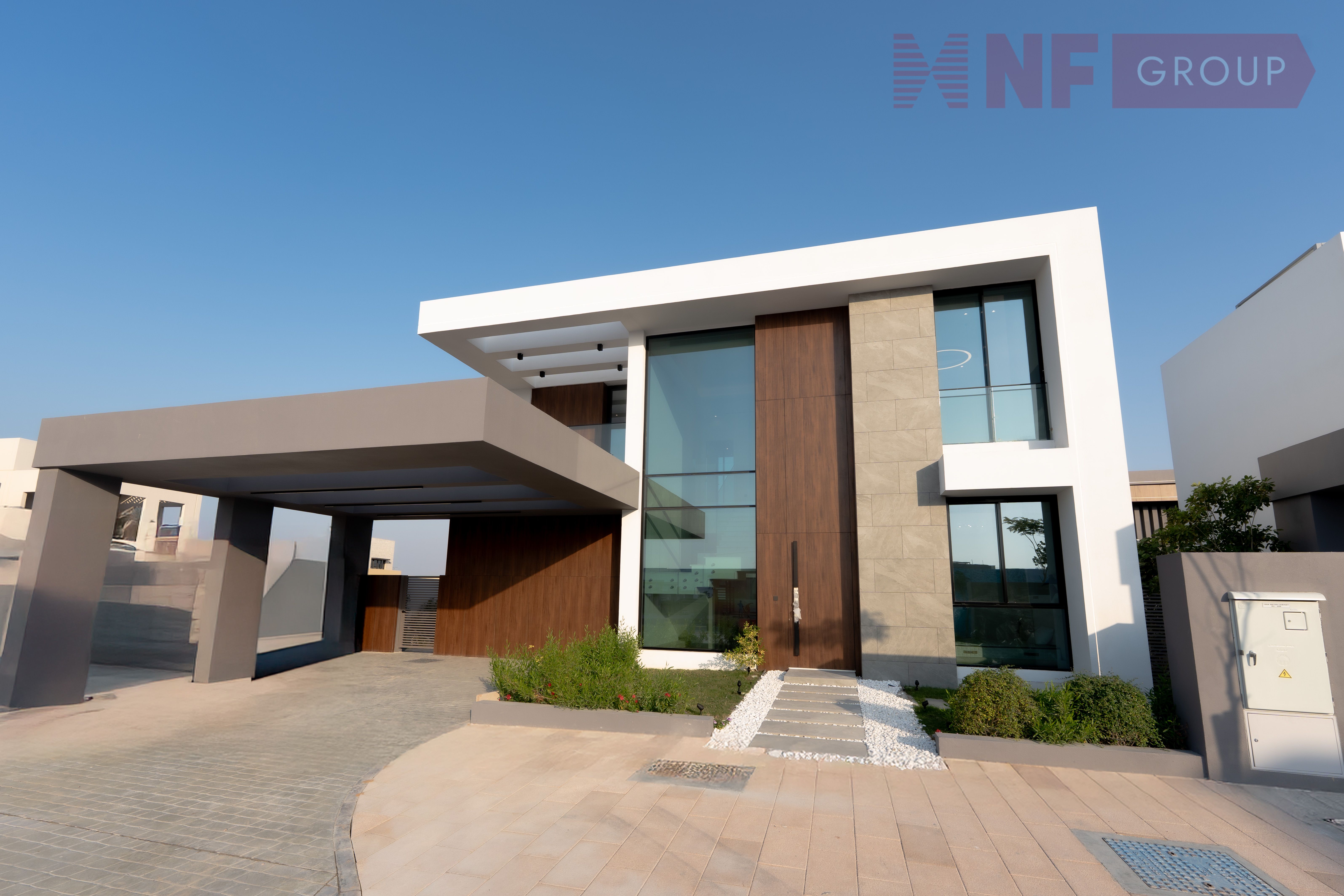 Fully Furnished | Luxury Residence | Seafront