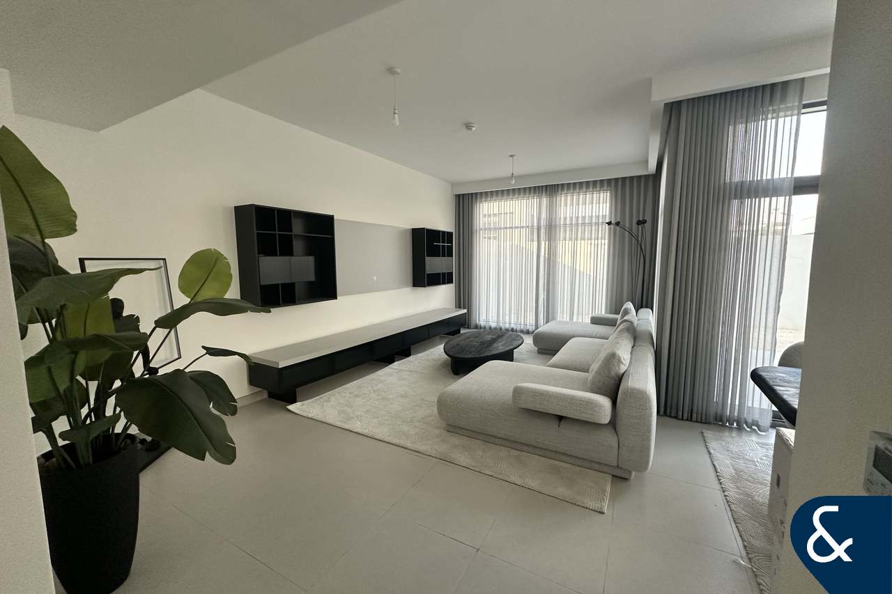 Brand New | Vacant | Huge Plot