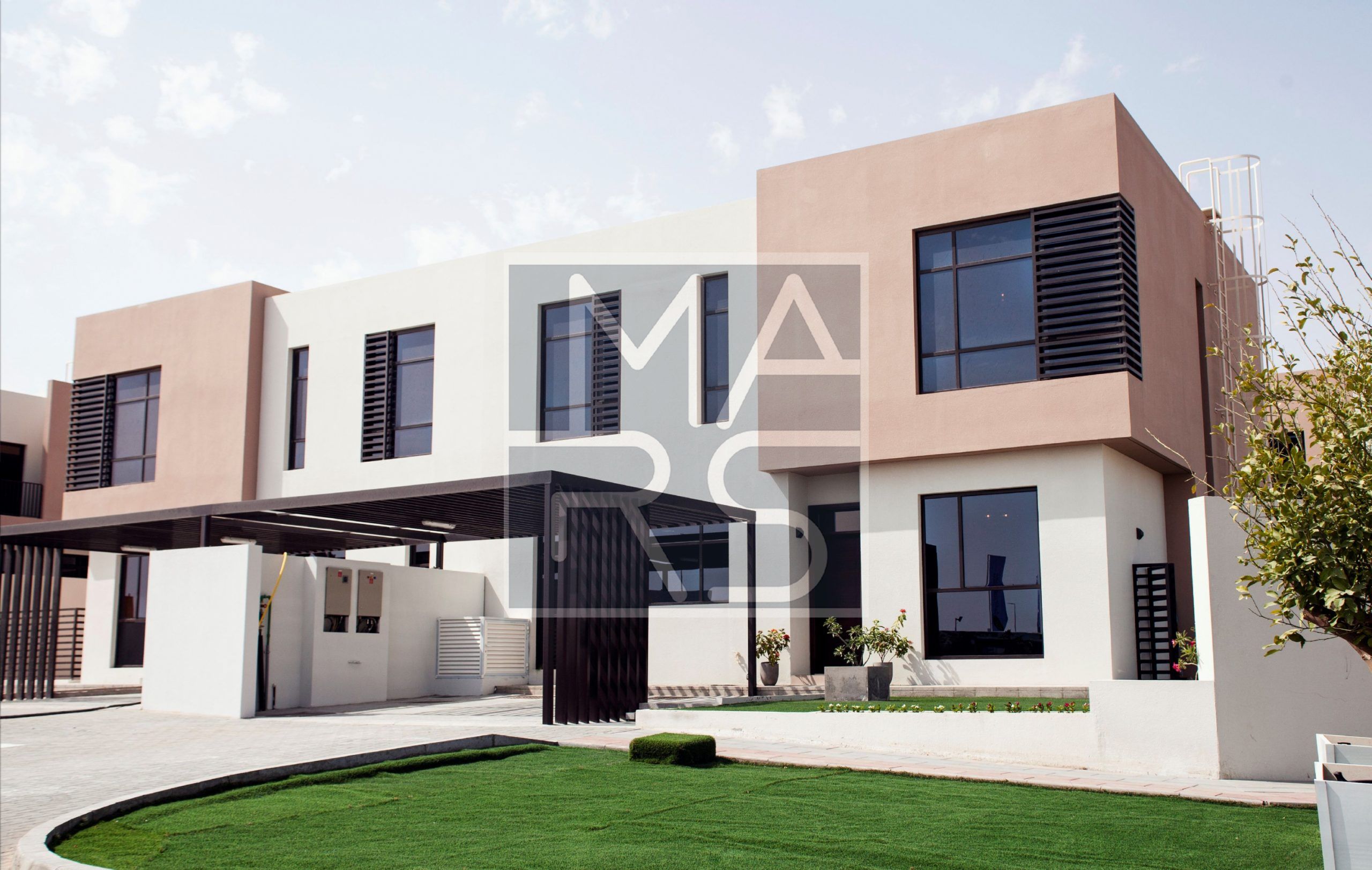 corner unit - freehold - in front of the garden