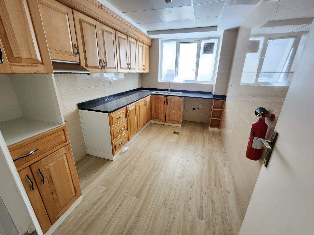 Like Brand new 1bhk with 2washroom 37k available