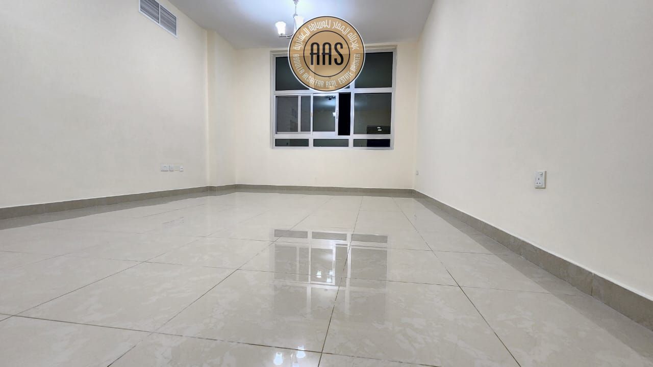 Near to zulekha hospital huge 1bhk with all amenities