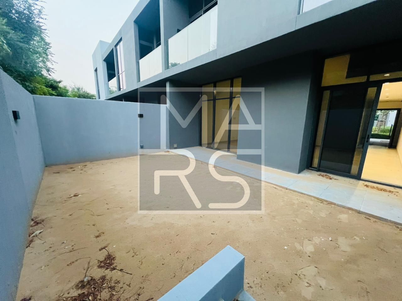 Modern 4BR Townhouse Middle Unit | 2655 Sqft | Kaya Masaar