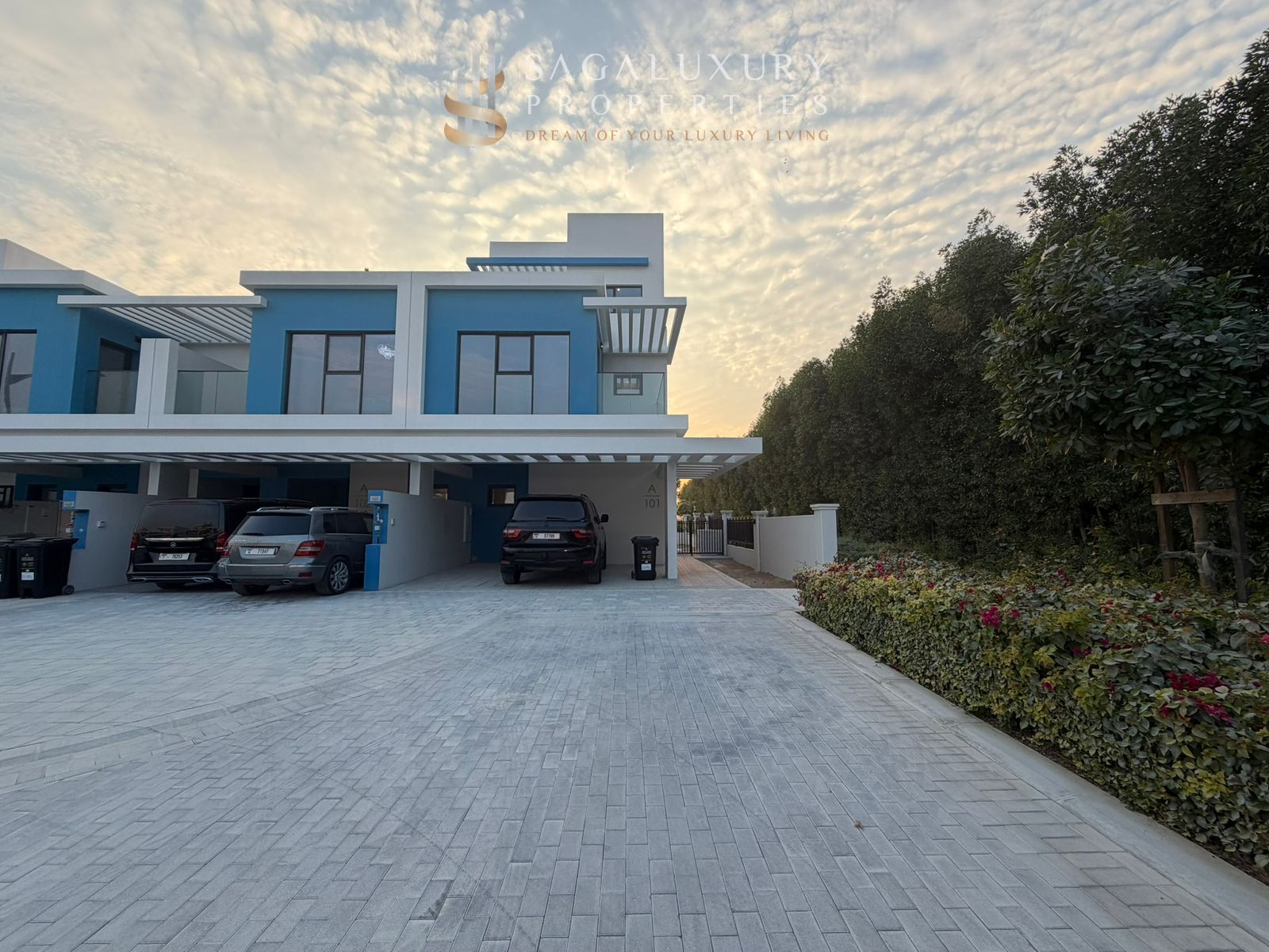 Huge Corner Plot| Corner Unit | Ready To Move