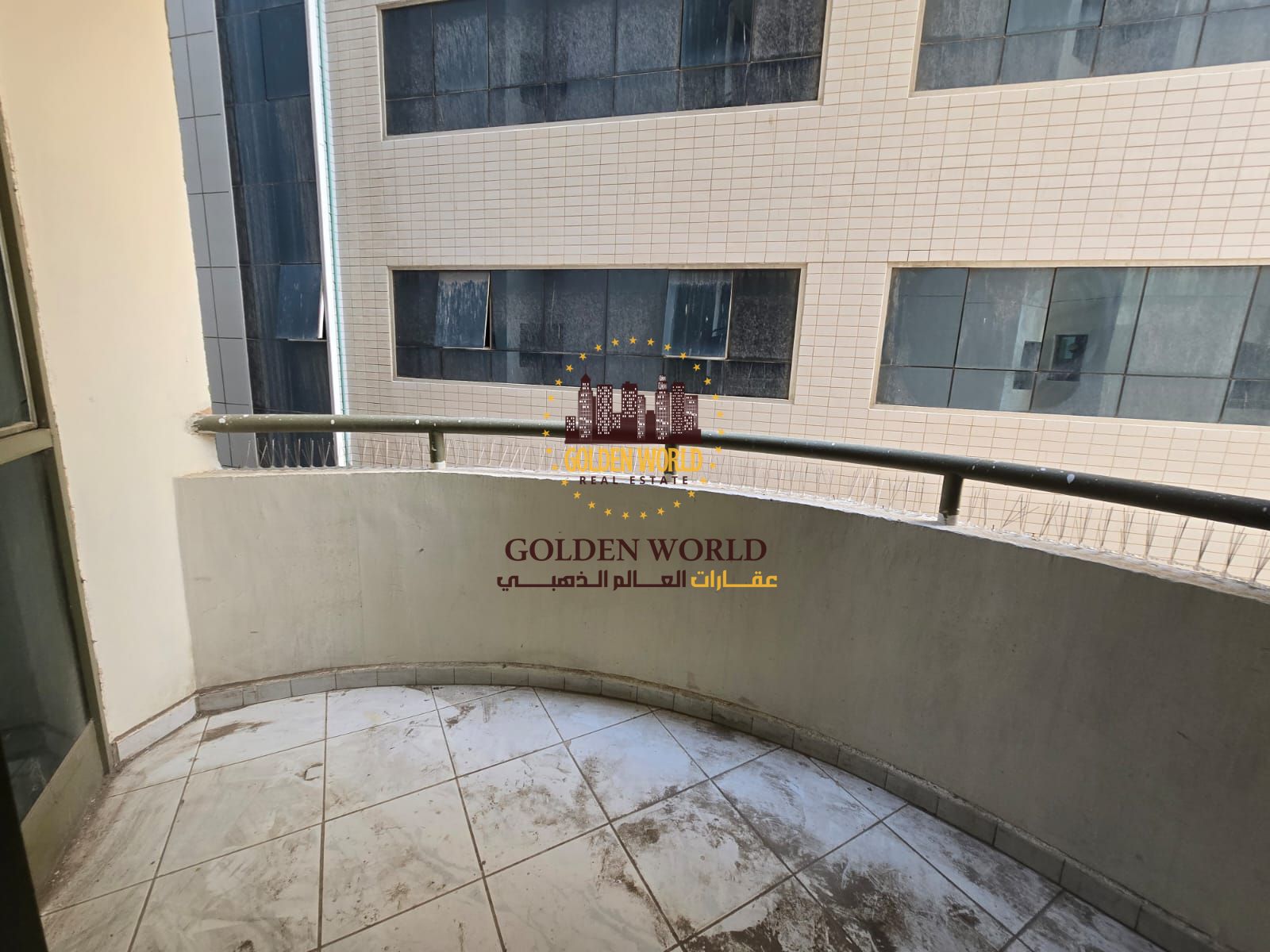 Clean 3BR Apartment with 2 Balconies & Direct Dubai Exit – Al Majaz 2