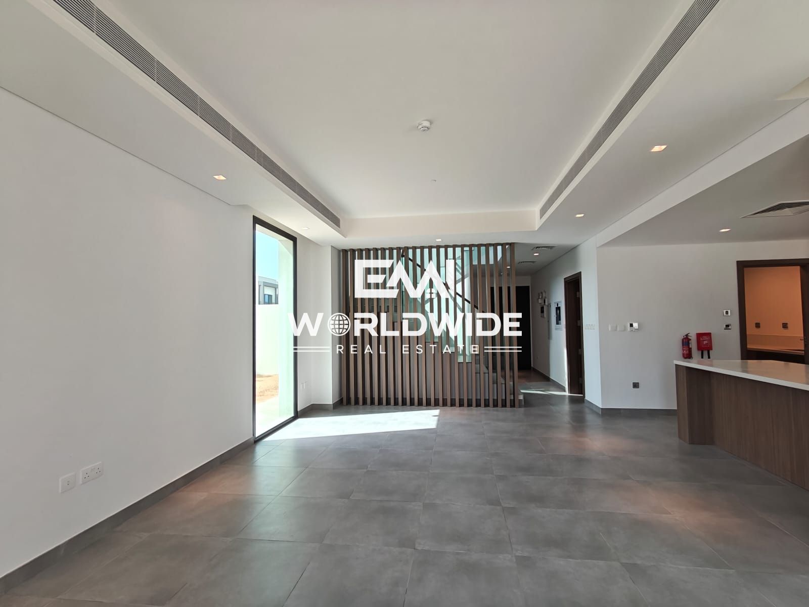 Hot Deal | Ready to Move | Prime Location