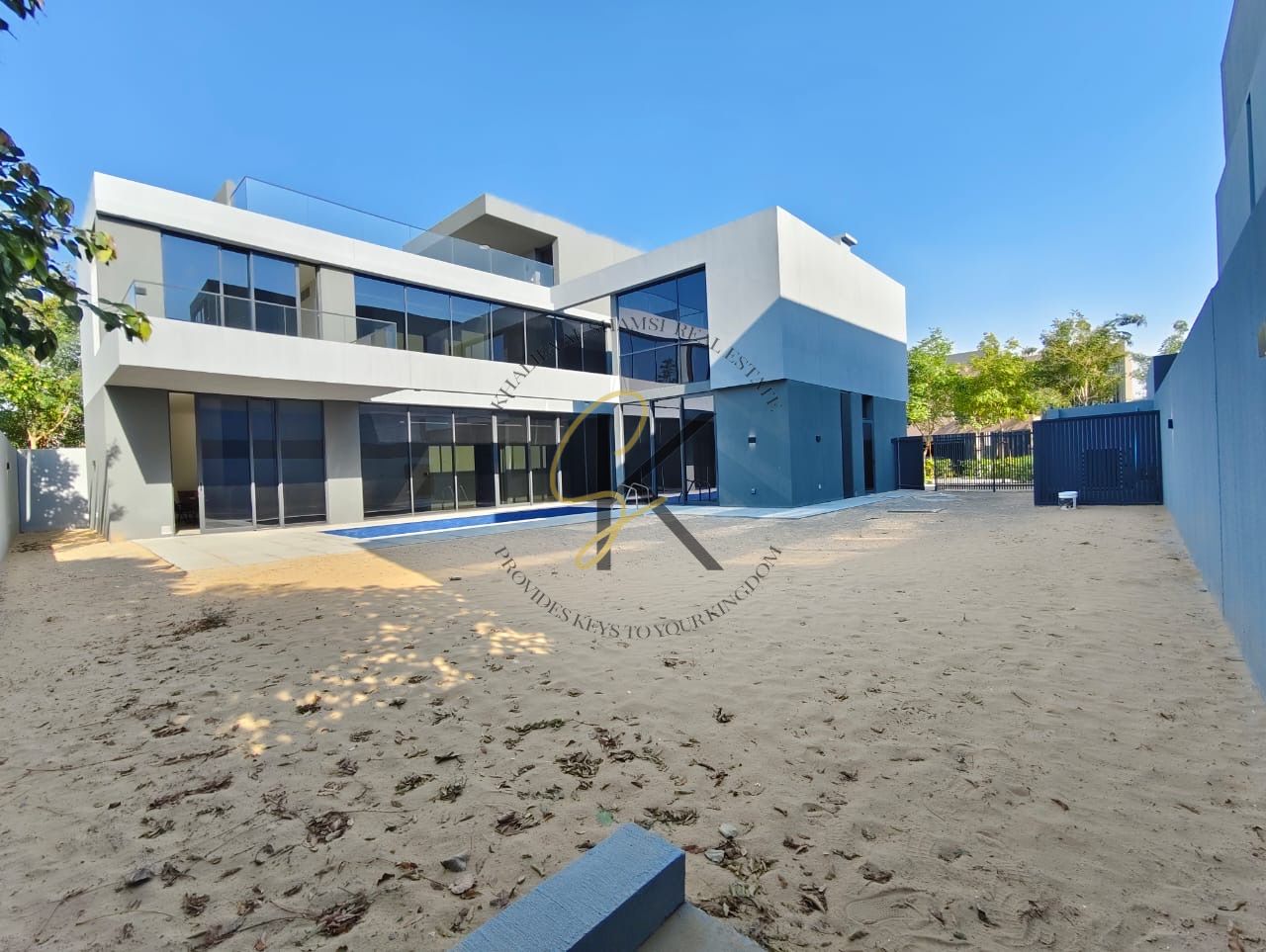 Luxury like brand new 5brdroom with 6 washroom with pool in the green community